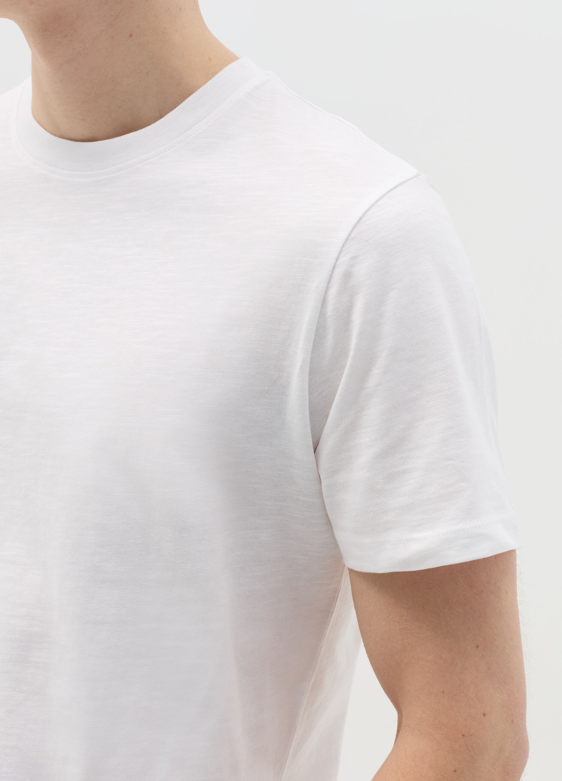 T-shirt girocollo in cotone slub