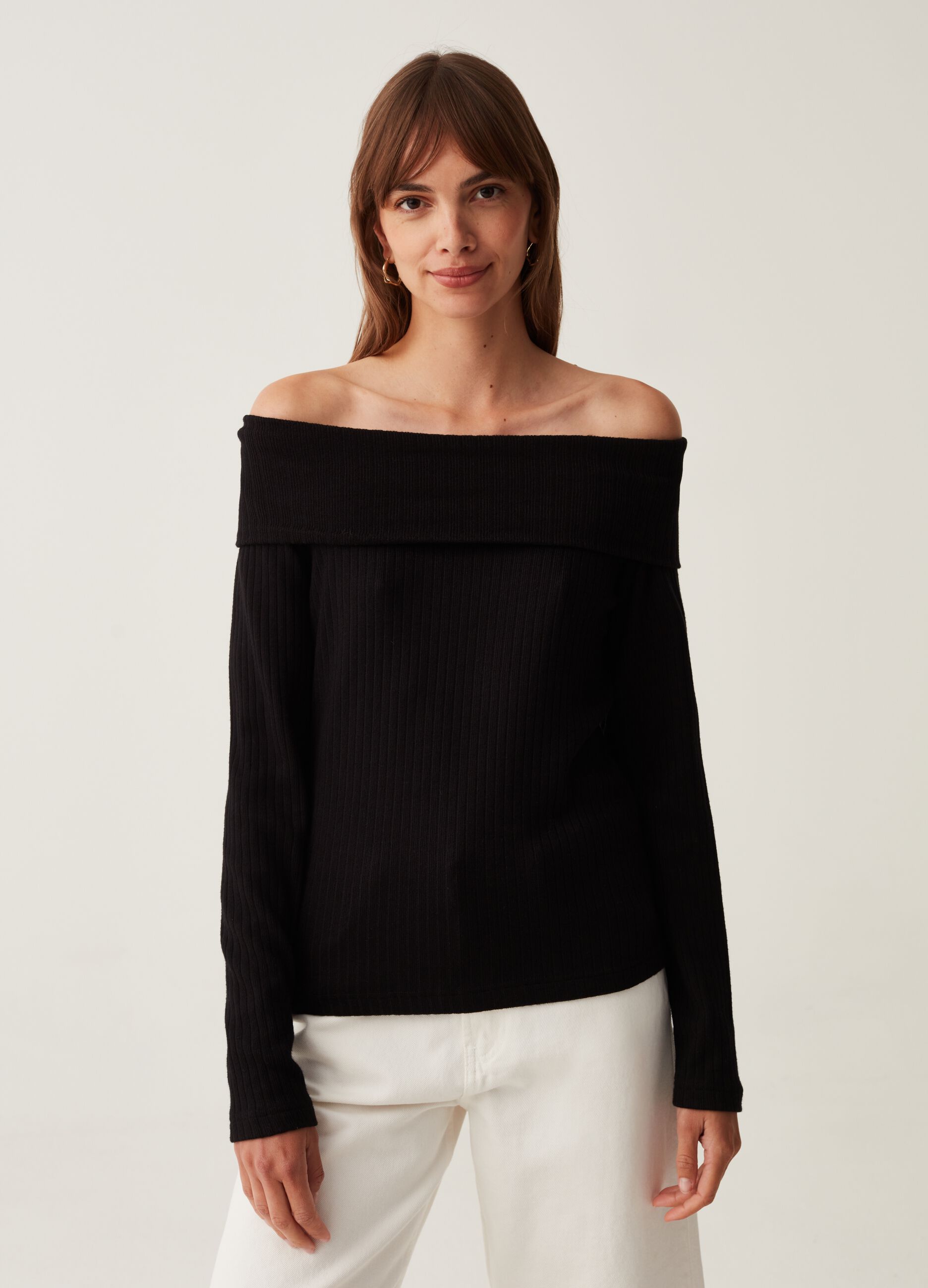 T shirt con spalle scoperte outlet