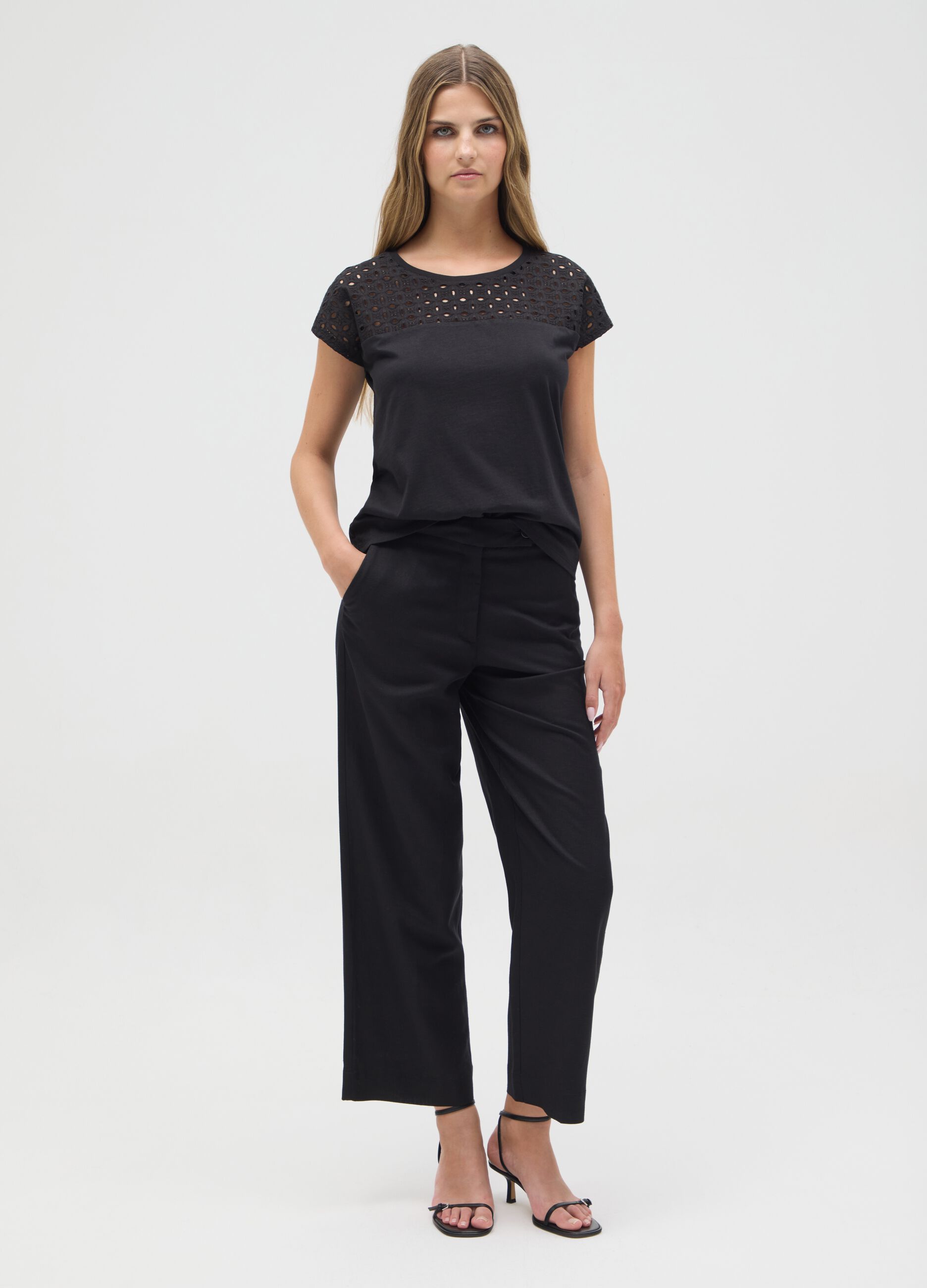 Women's black pure cotton regular fit T-shirt
