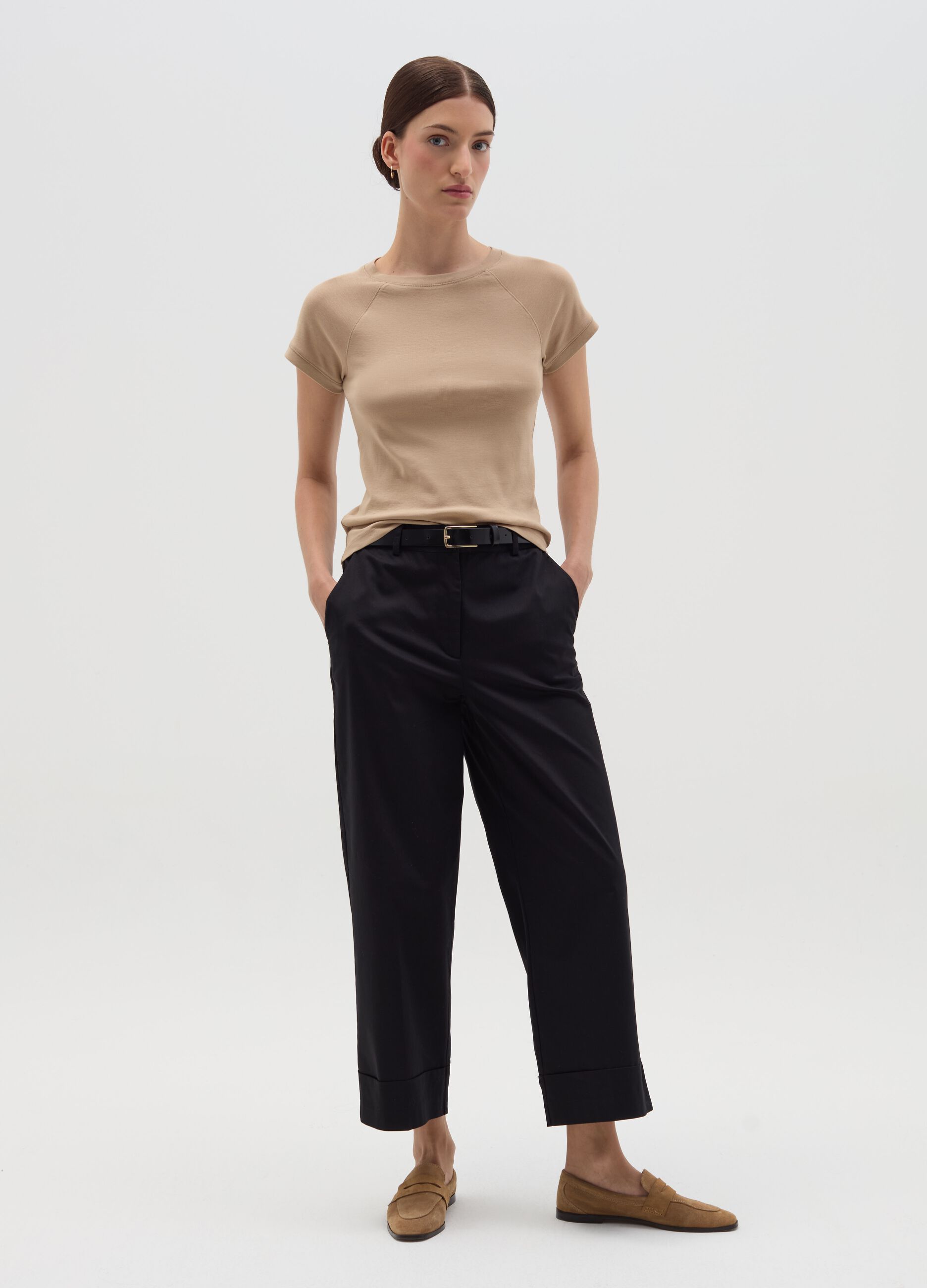 T-shirt with raglan sleeves