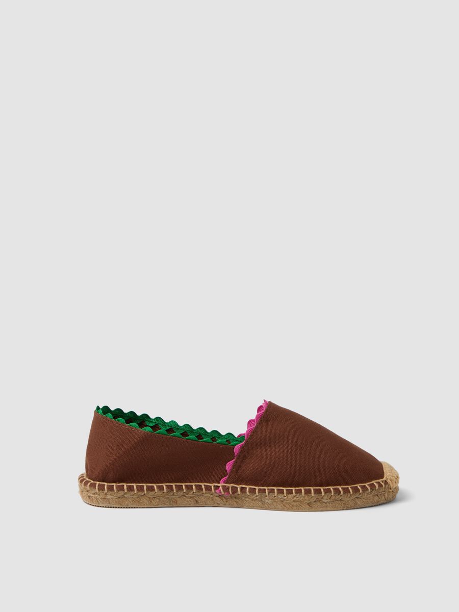 Brown espadrilles with contrasting trim_0