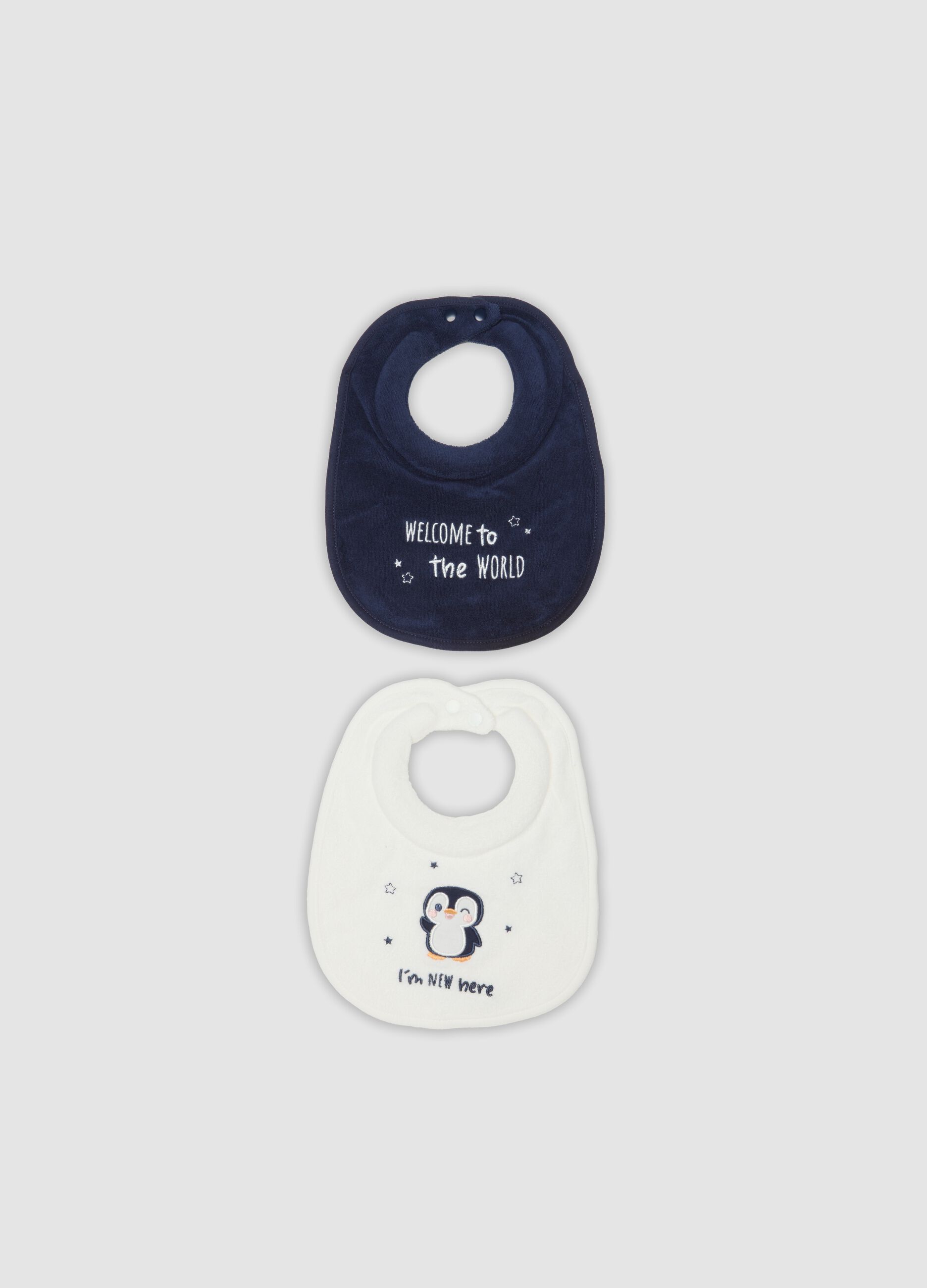 2-pack blue and white organic cotton-blend bibs with embroidery
