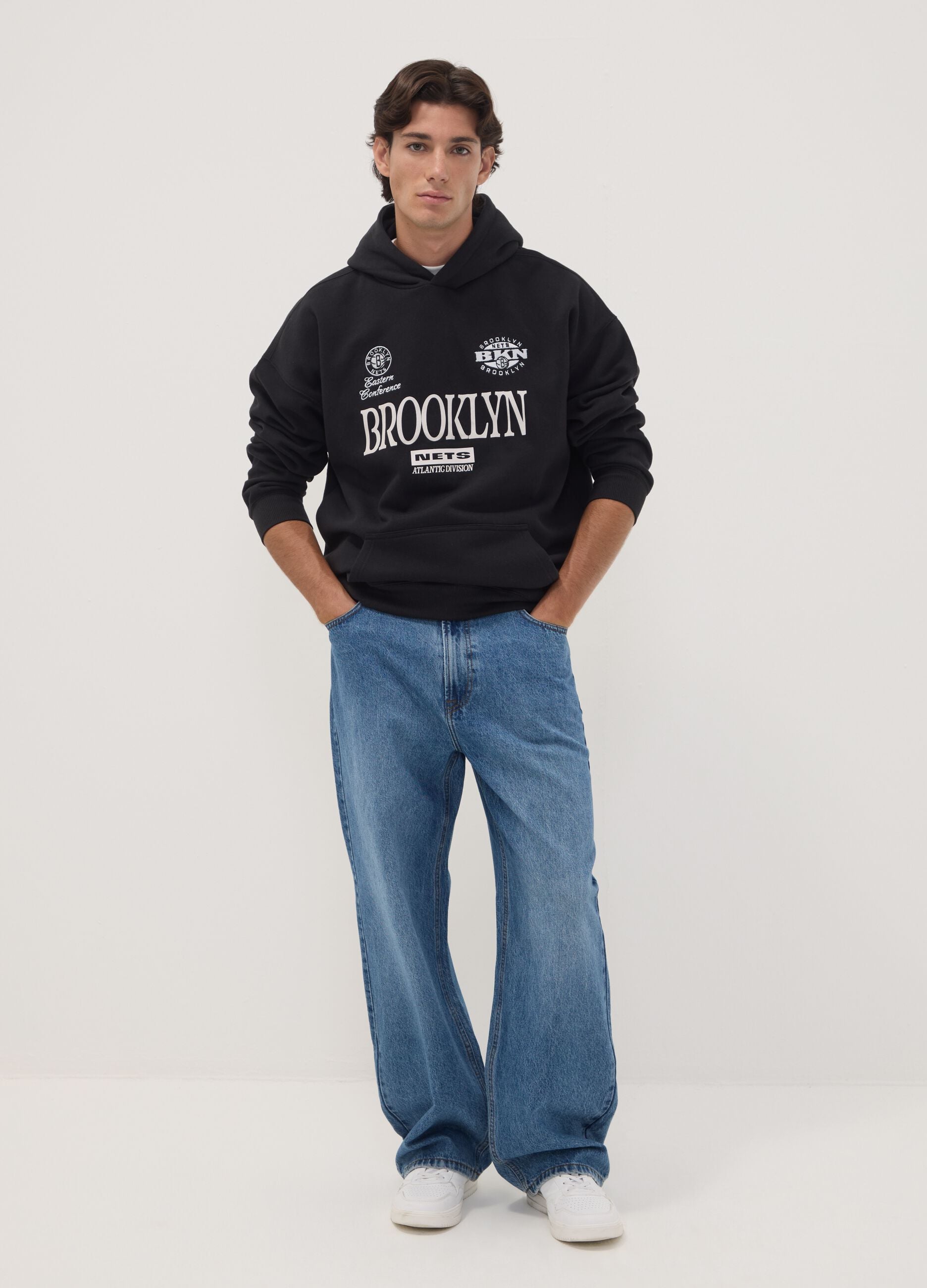 Black cotton-blend hoodie with Brooklyn Nets print
