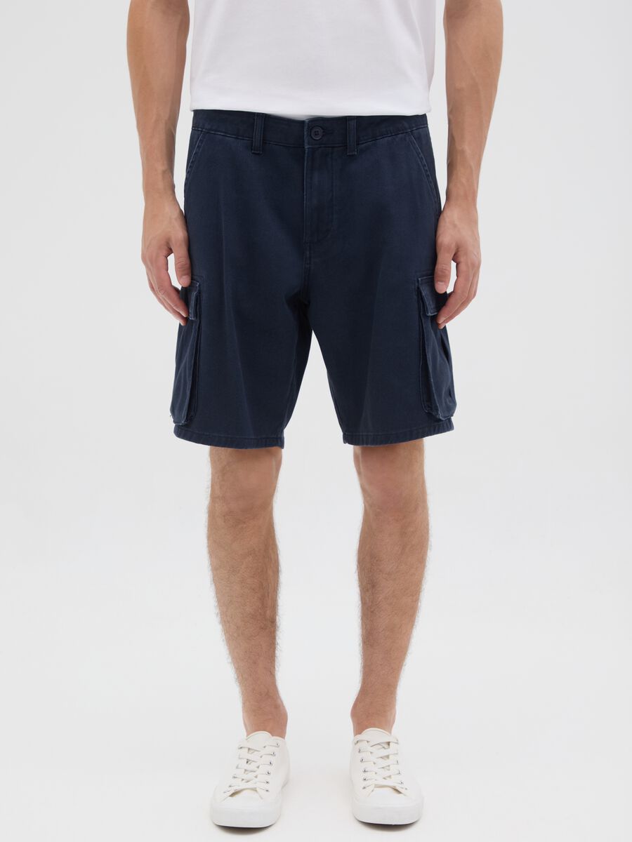Bermuda da uomo in puro cotone blu regular fit_1