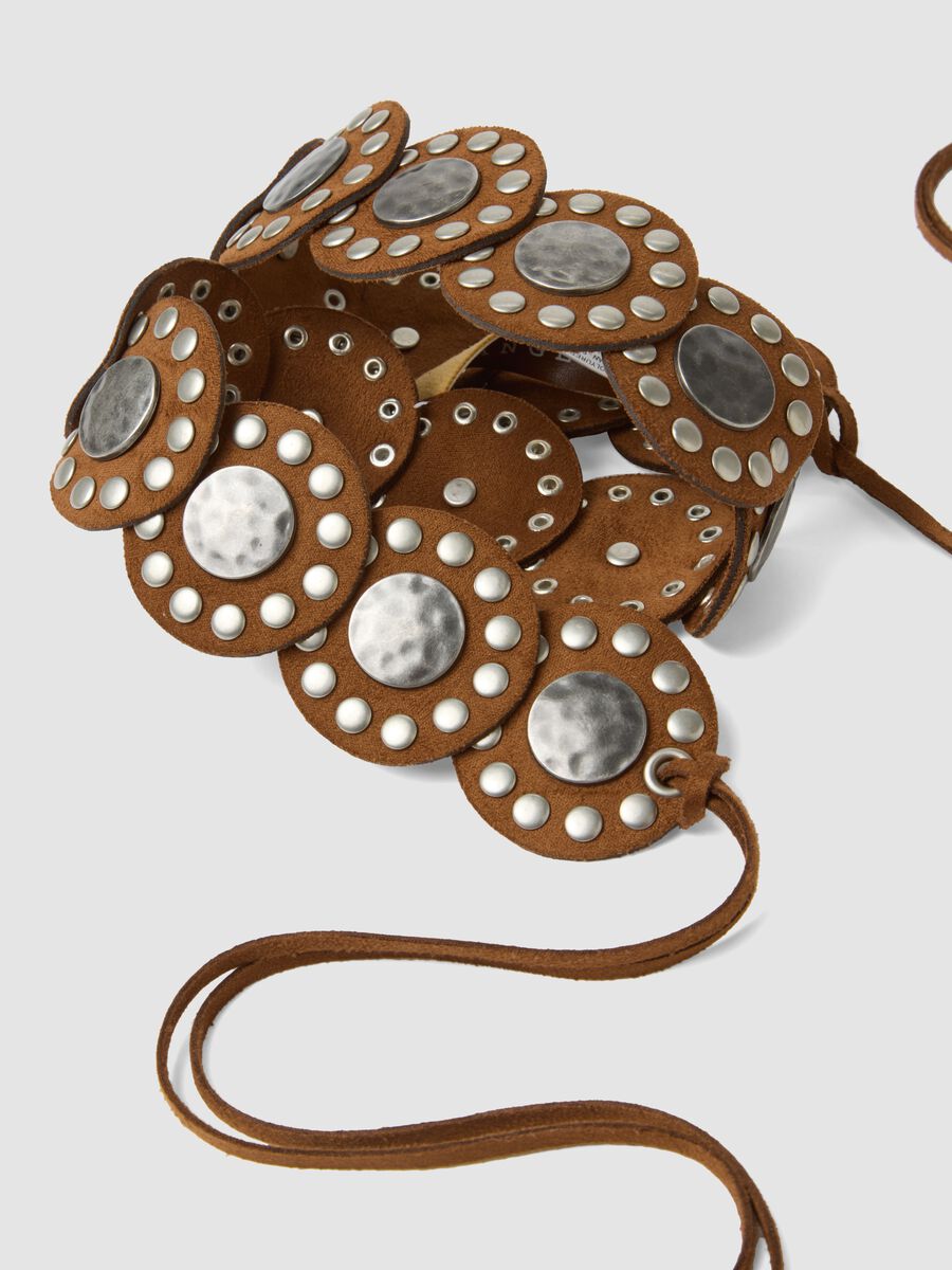 Cintura marrone con dischi decorativi e lacci_2