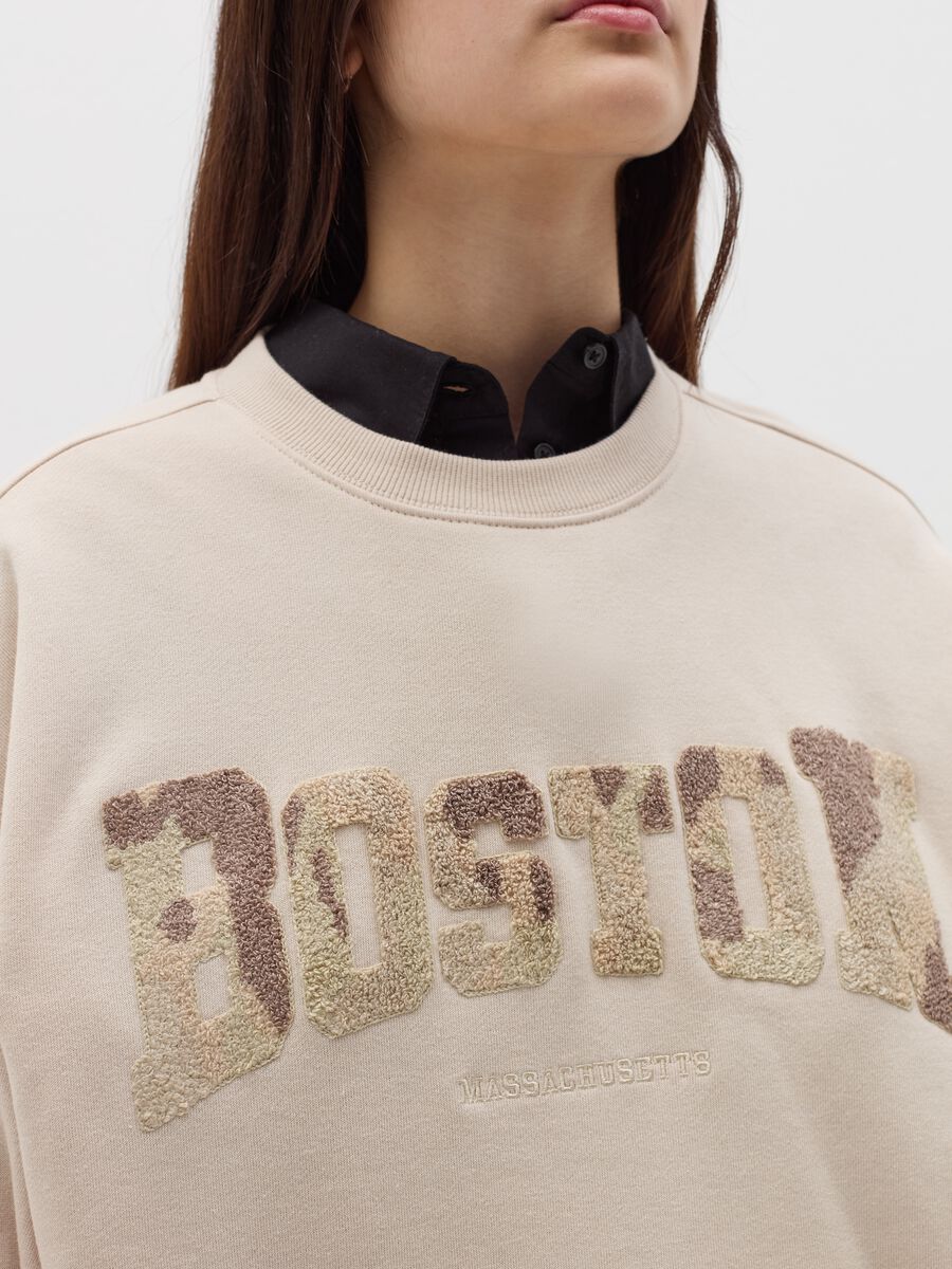 Oversized sweatshirt with lettering_2