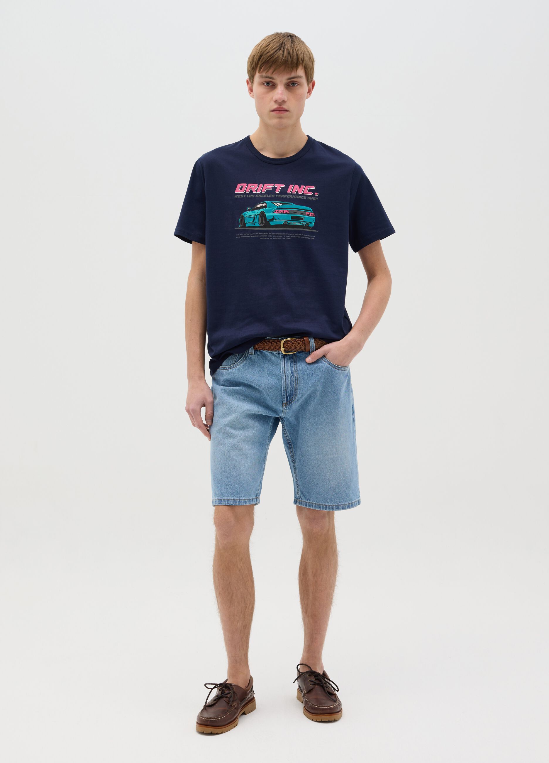 Cotton T-shirt with "Drift Inc" racing car print