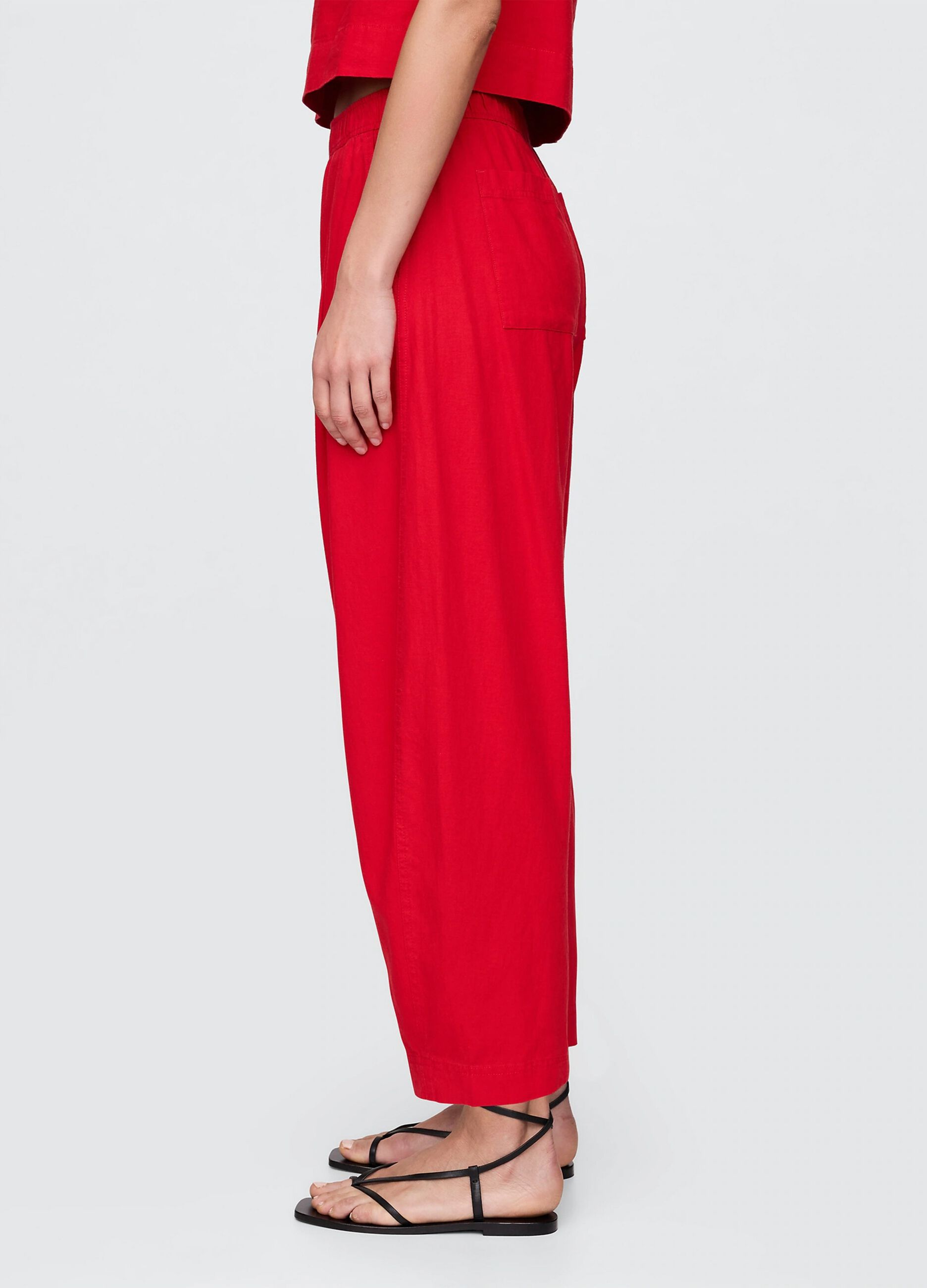 Red wide trousers in linen and viscose