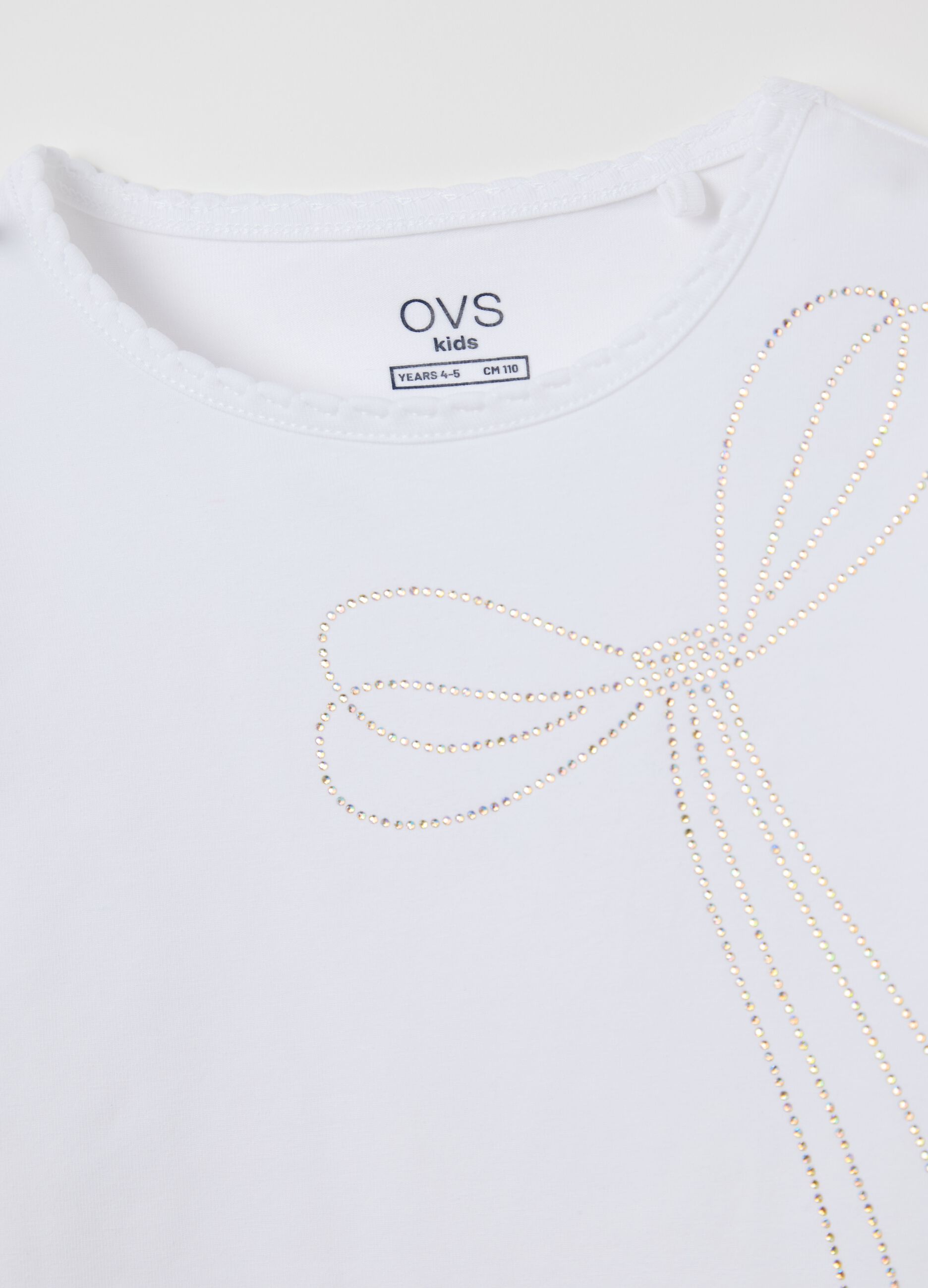 T-shirt bianca in cotone stretch con fiocco di strass