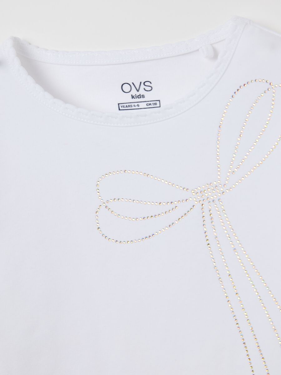 White T-shirt in stretch cotton with diamanté bow_2
