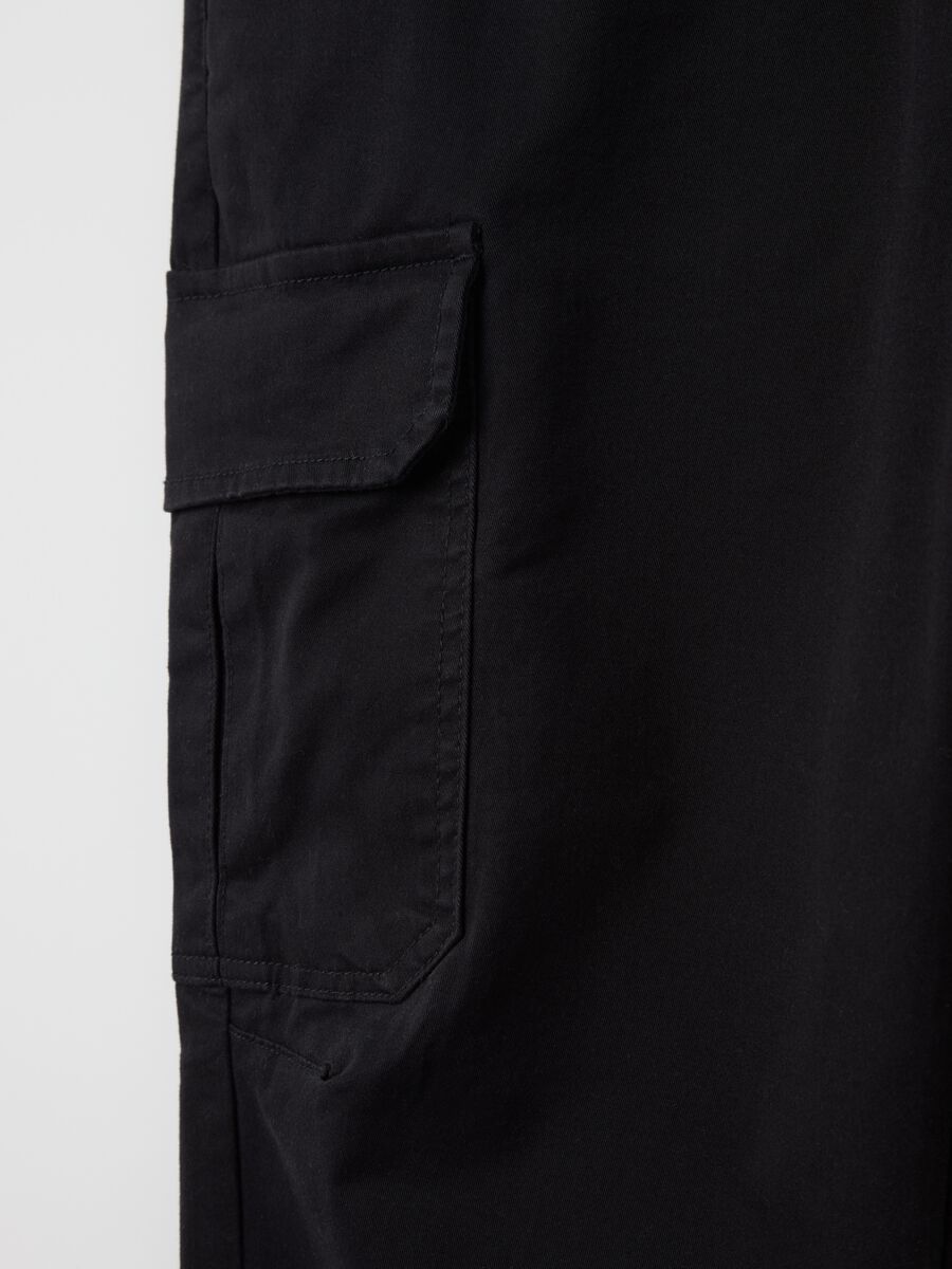 Black cargo joggers with drawstring_5