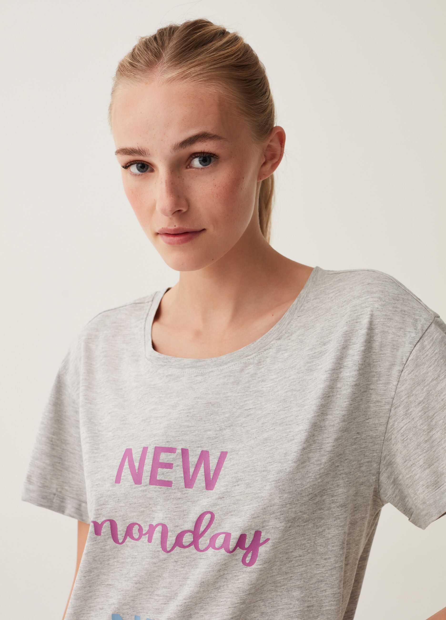 Camicia da notte con stampa lettering_1