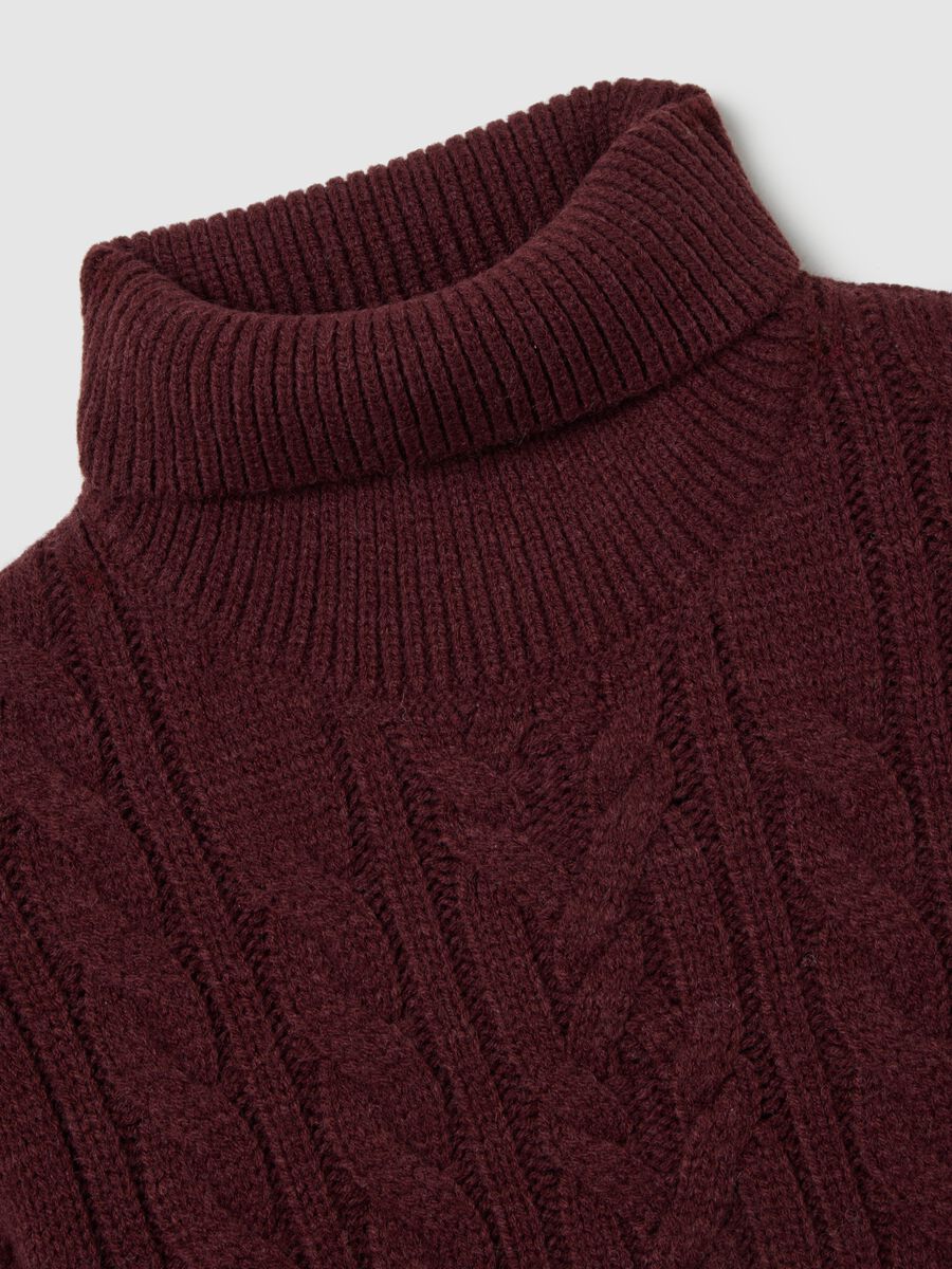 Pullover a collo alto rosso regular fit con design a trecce_1