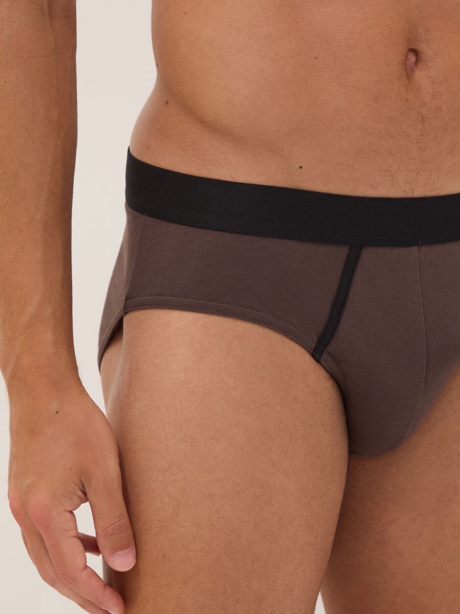 Three-pack of grey stretch organic cotton briefs_3