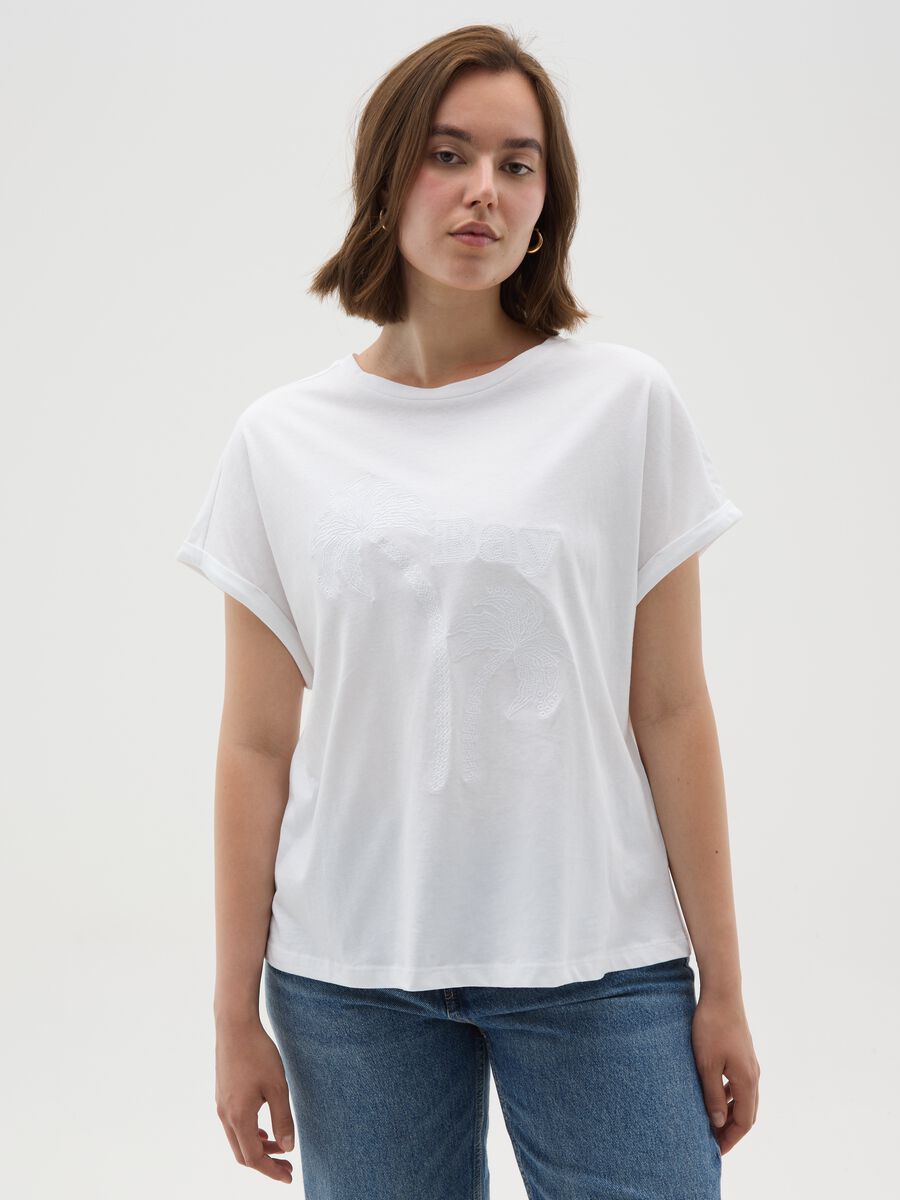 Women's white pure cotton regular fit T-shirt with embroidery_0