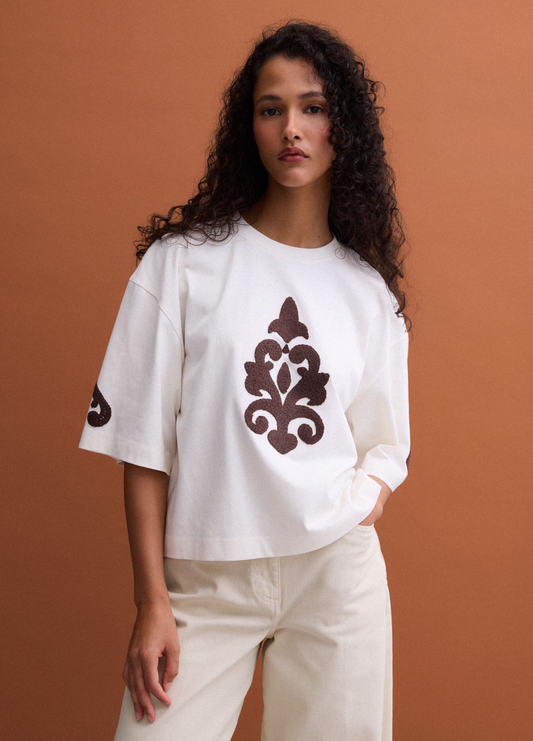 Beige pure cotton T-shirt with embroidery, regular fit
