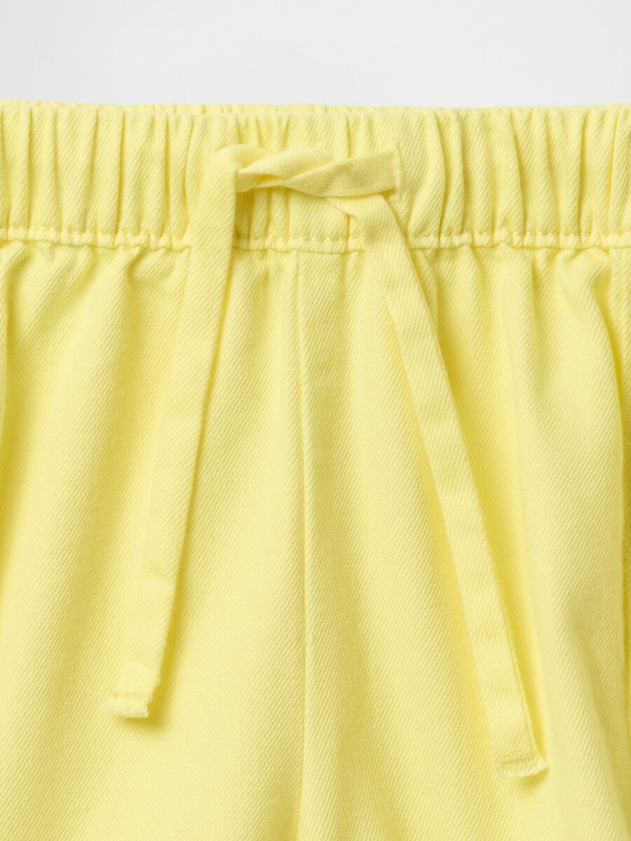 Yellow shorts with drawstring_3