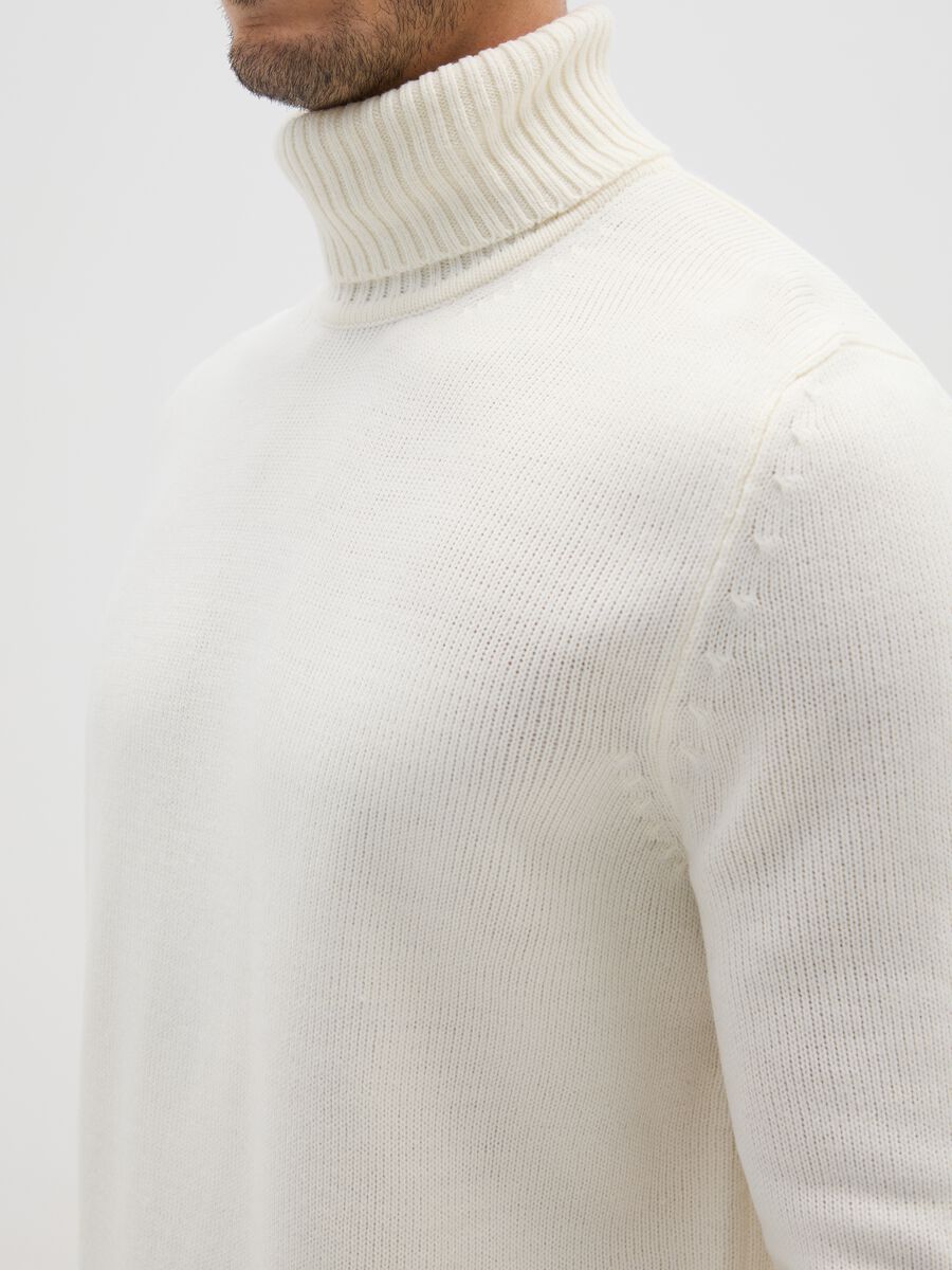 White Acrylic Turtleneck Jumper_3