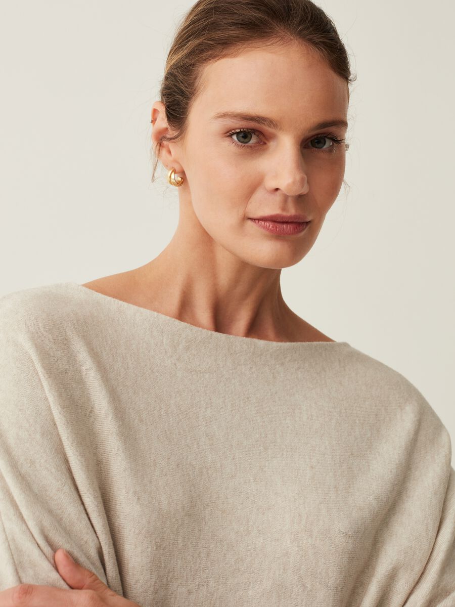 Maglia oversize con scollo a barca_1