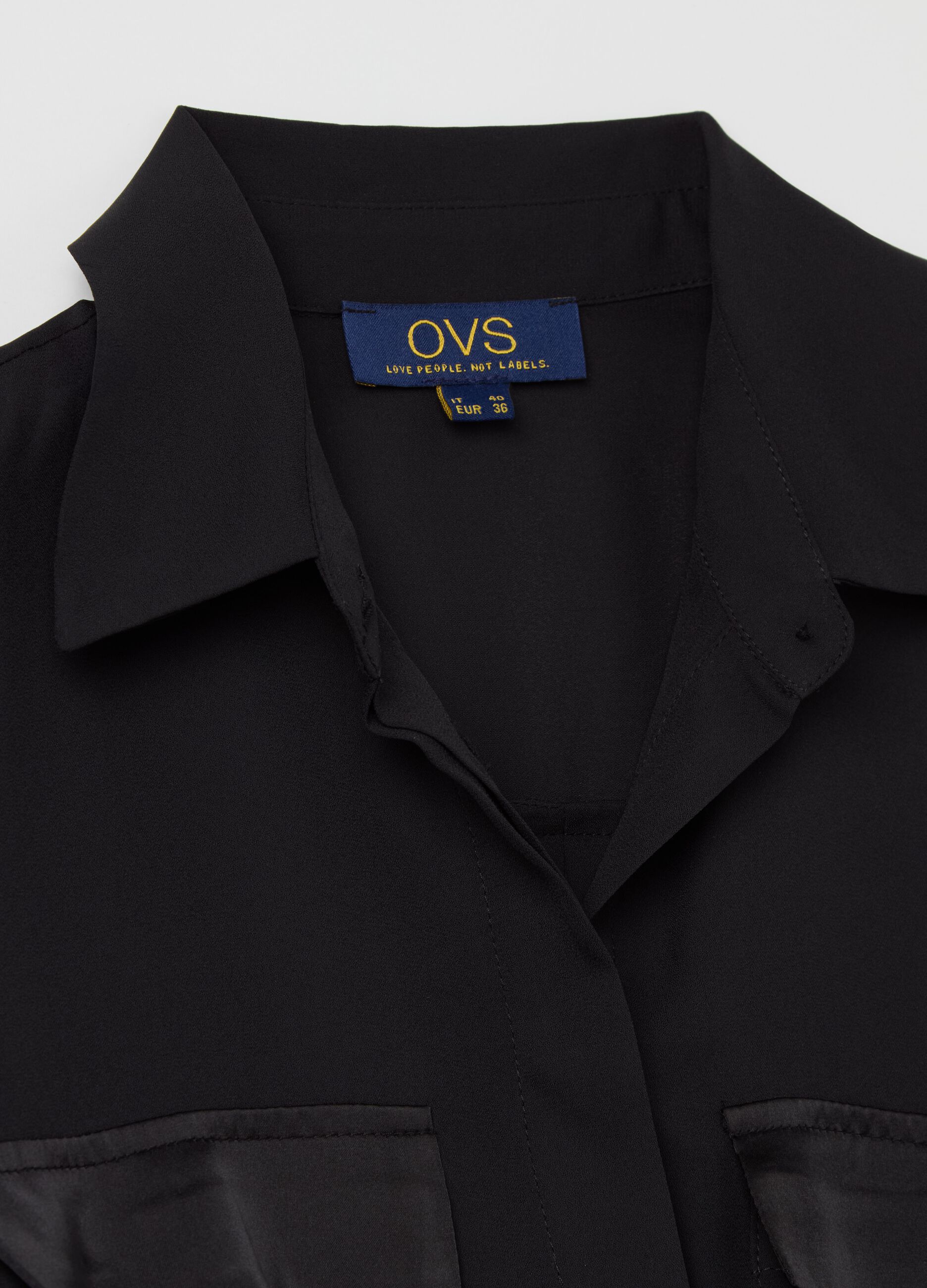 Camicia con dettagli in satin