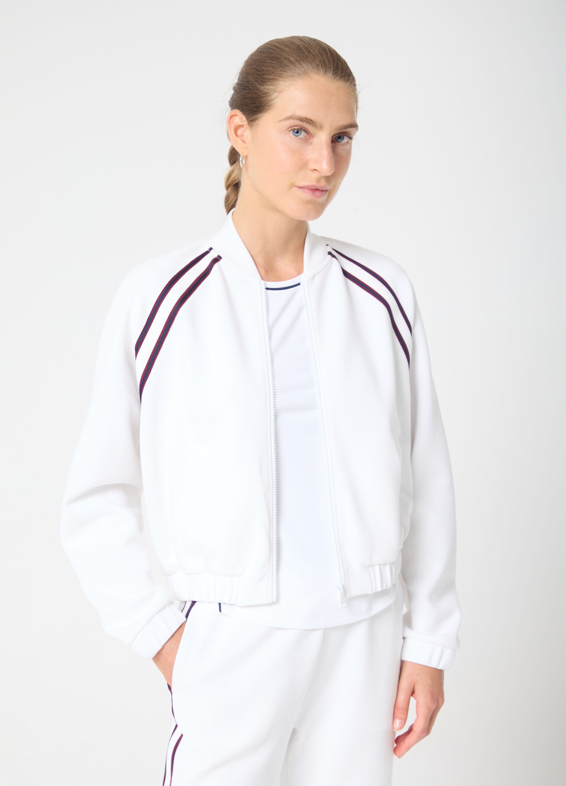 ALTAVIA COURT Contrast Piping Full-Zip Crop