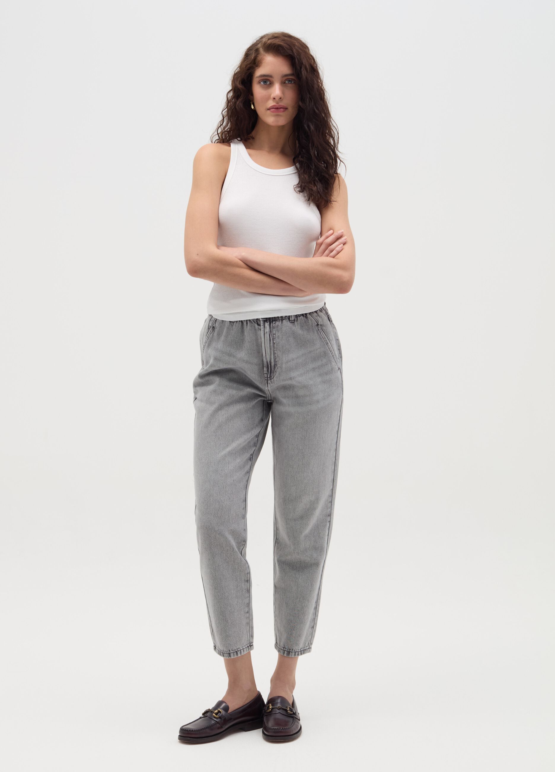 Cropped slouchy-fit jeans