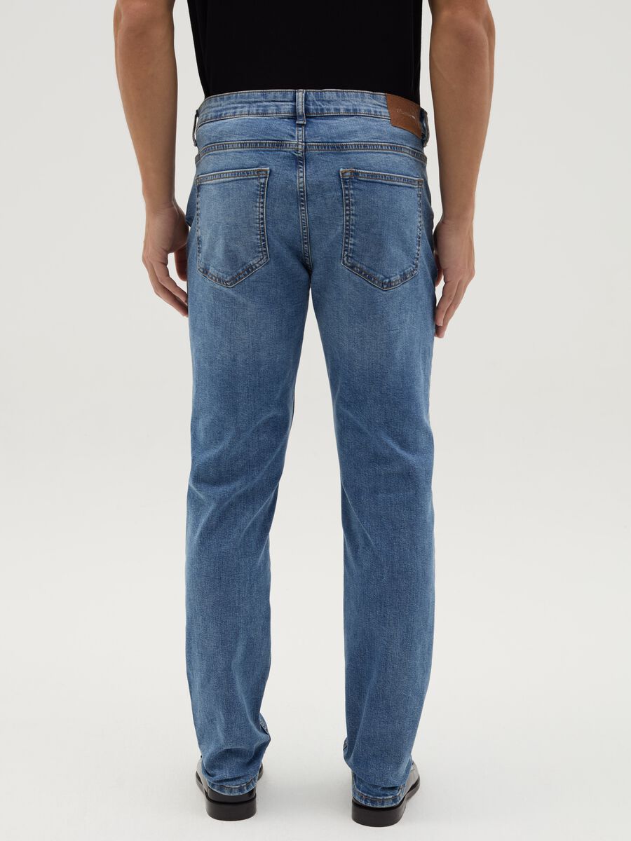 Slim-fit jeans with five pockets_2
