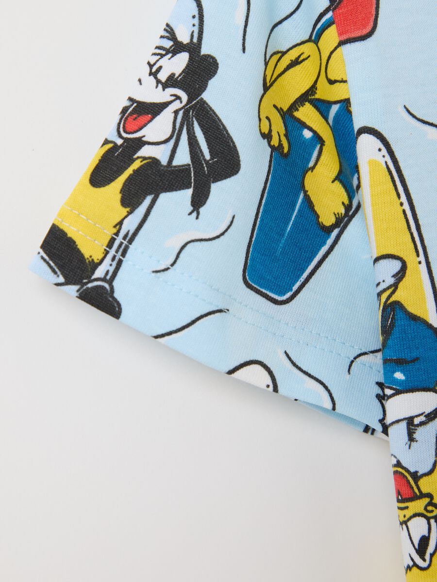 Sky blue T-shirt with short sleeves and Disney characters_2