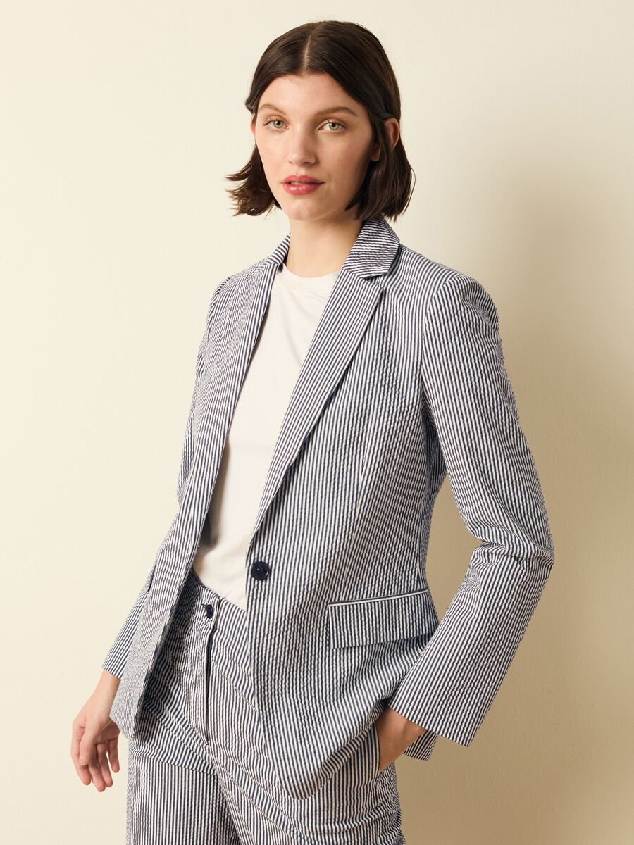 Single-breasted blazer with thin stripes_1