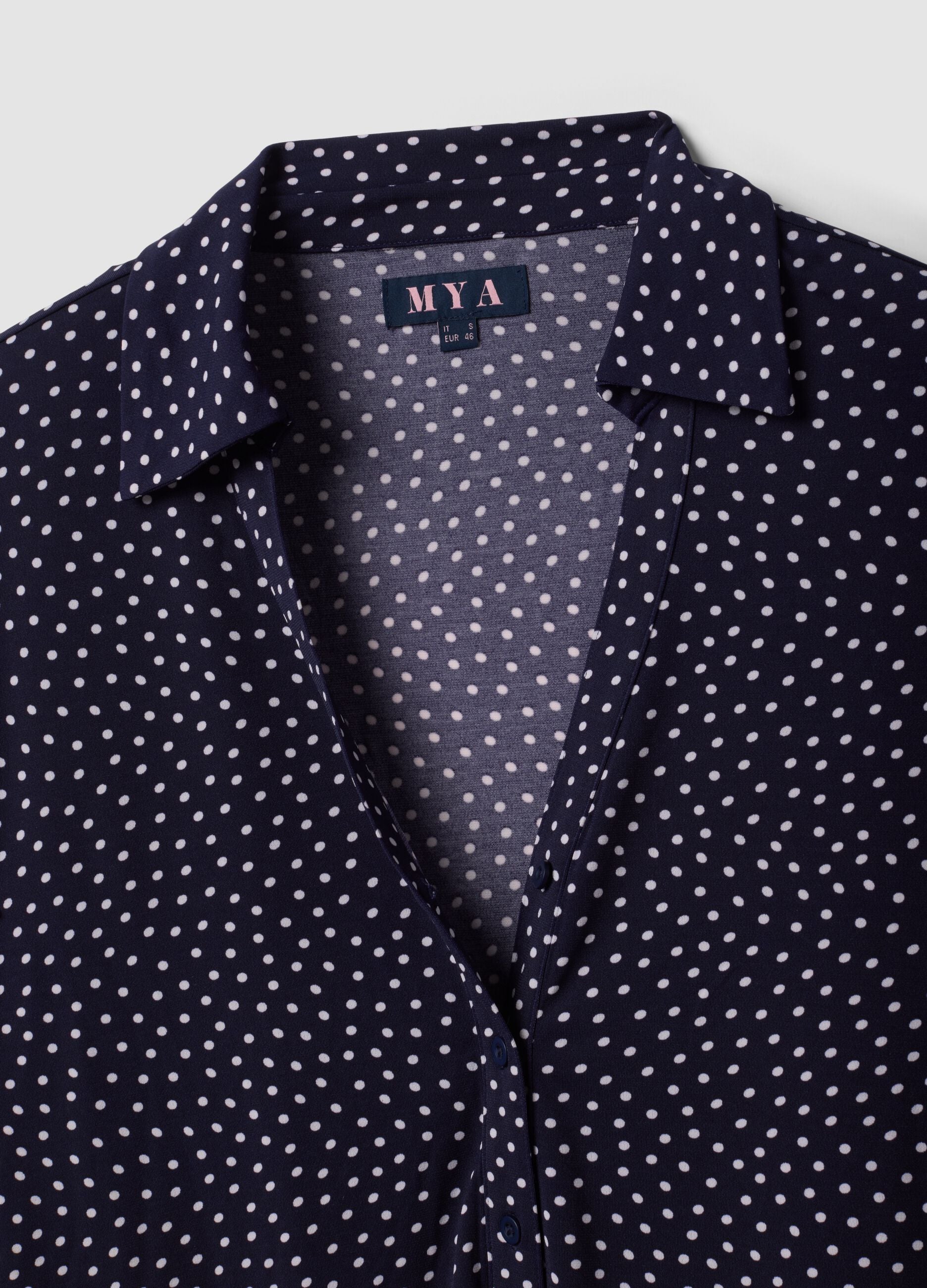 Blue stretch-fabric T-shirt with polka-dot collar, regular fit