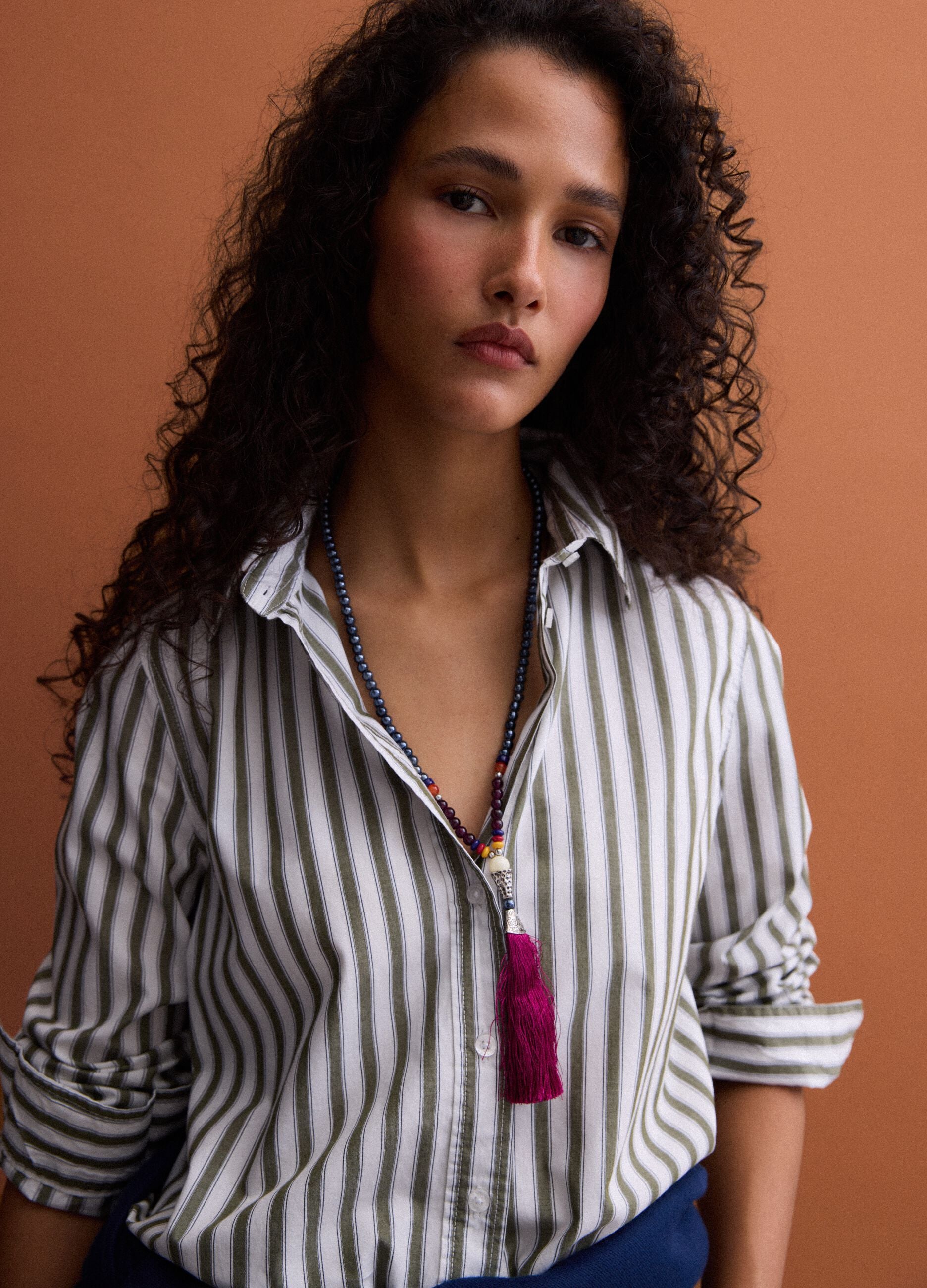 White poplin shirt with green stripes, regular fit