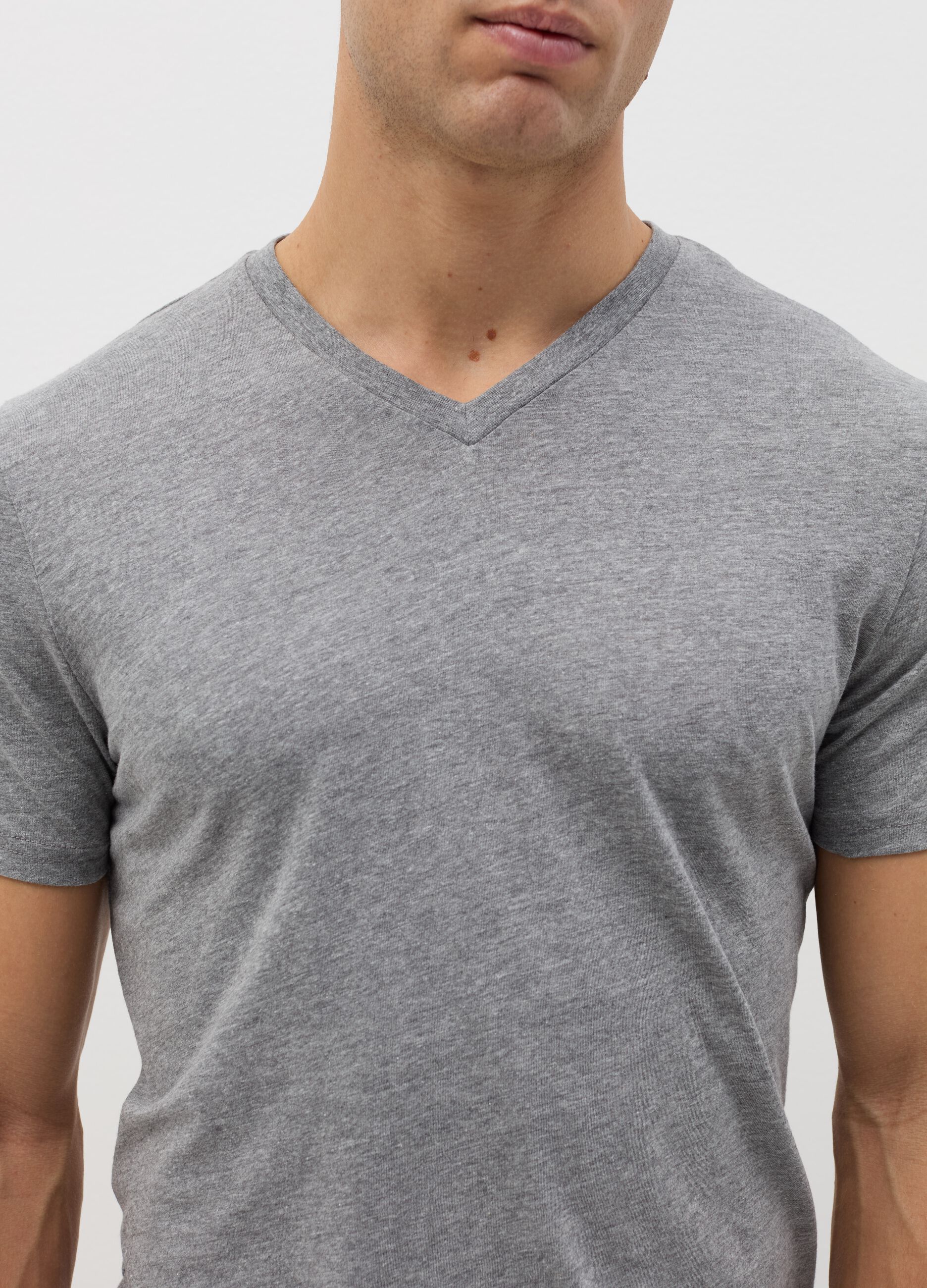 Organic cotton undershirt with V neck