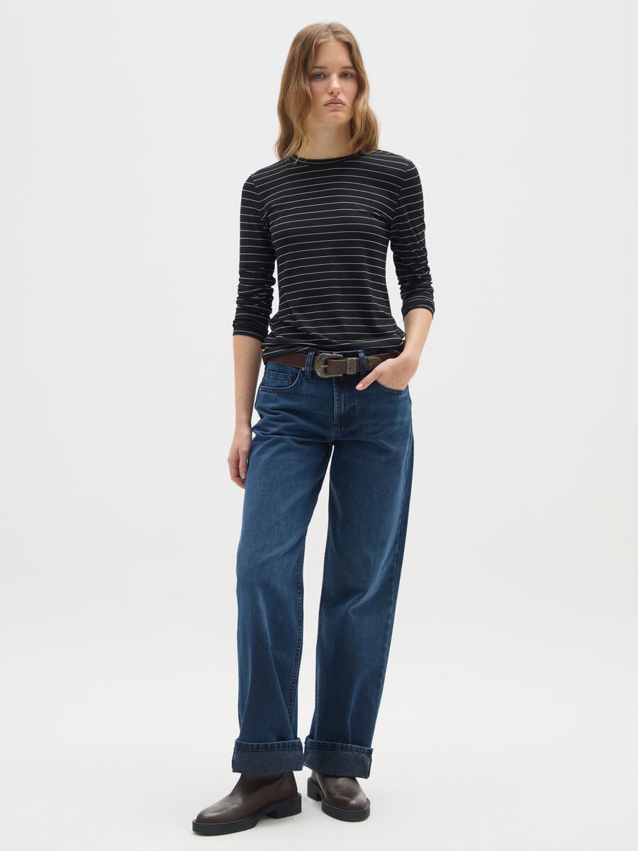 Maglietta a maniche lunghe nera a righe grigie regular fit_1