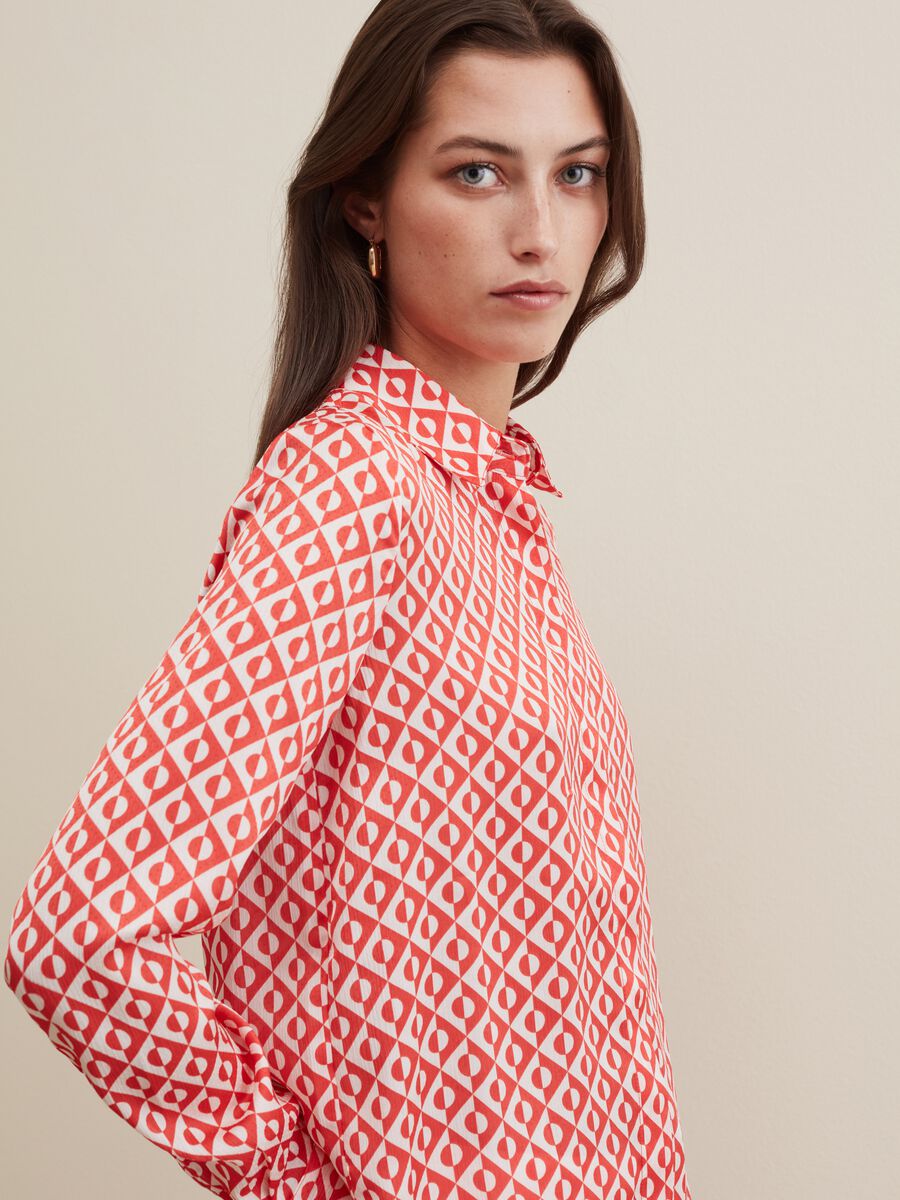 Blusa con stampa optical_3