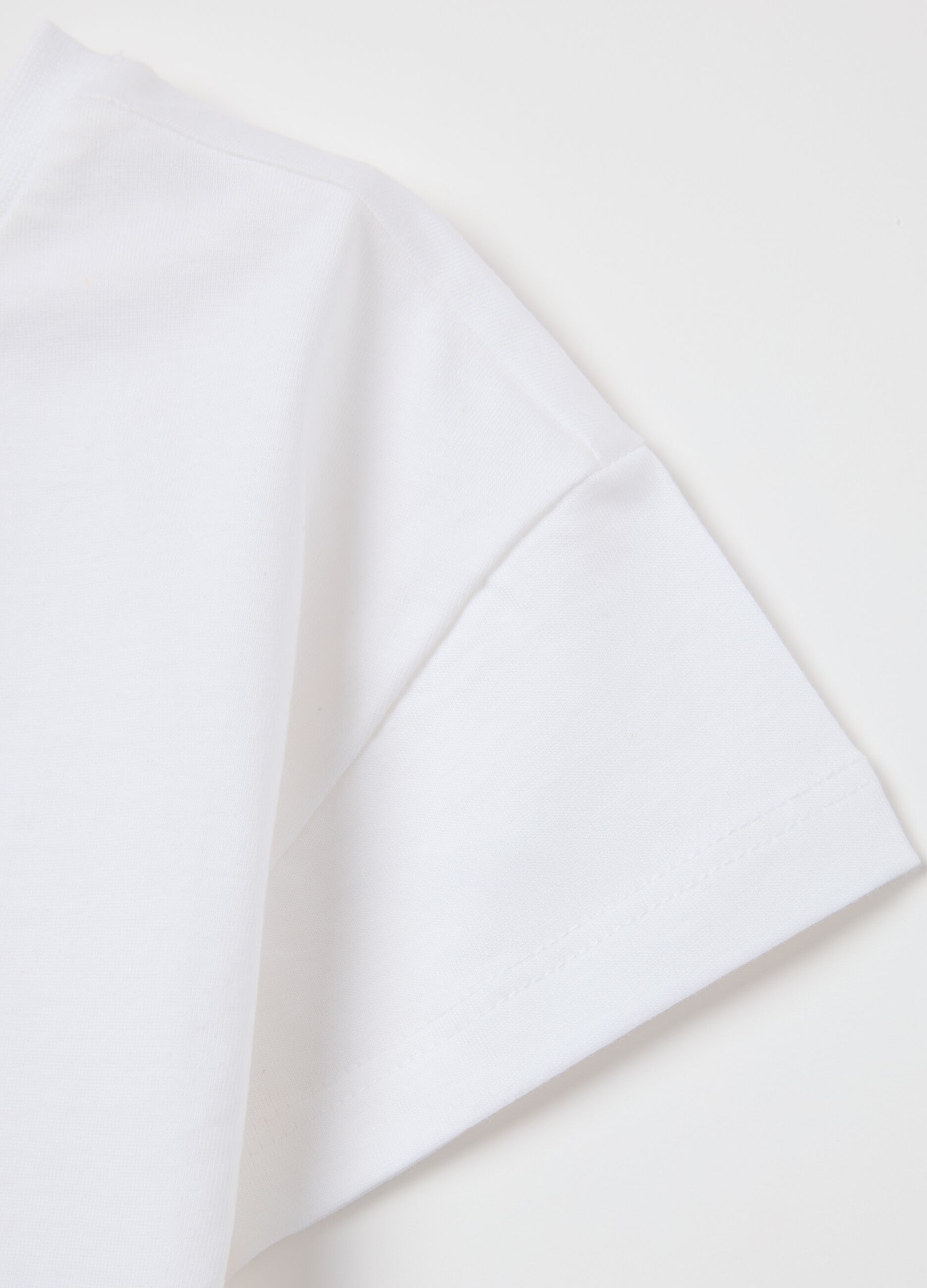 White pure cotton girl's T-shirt boxy fit with print