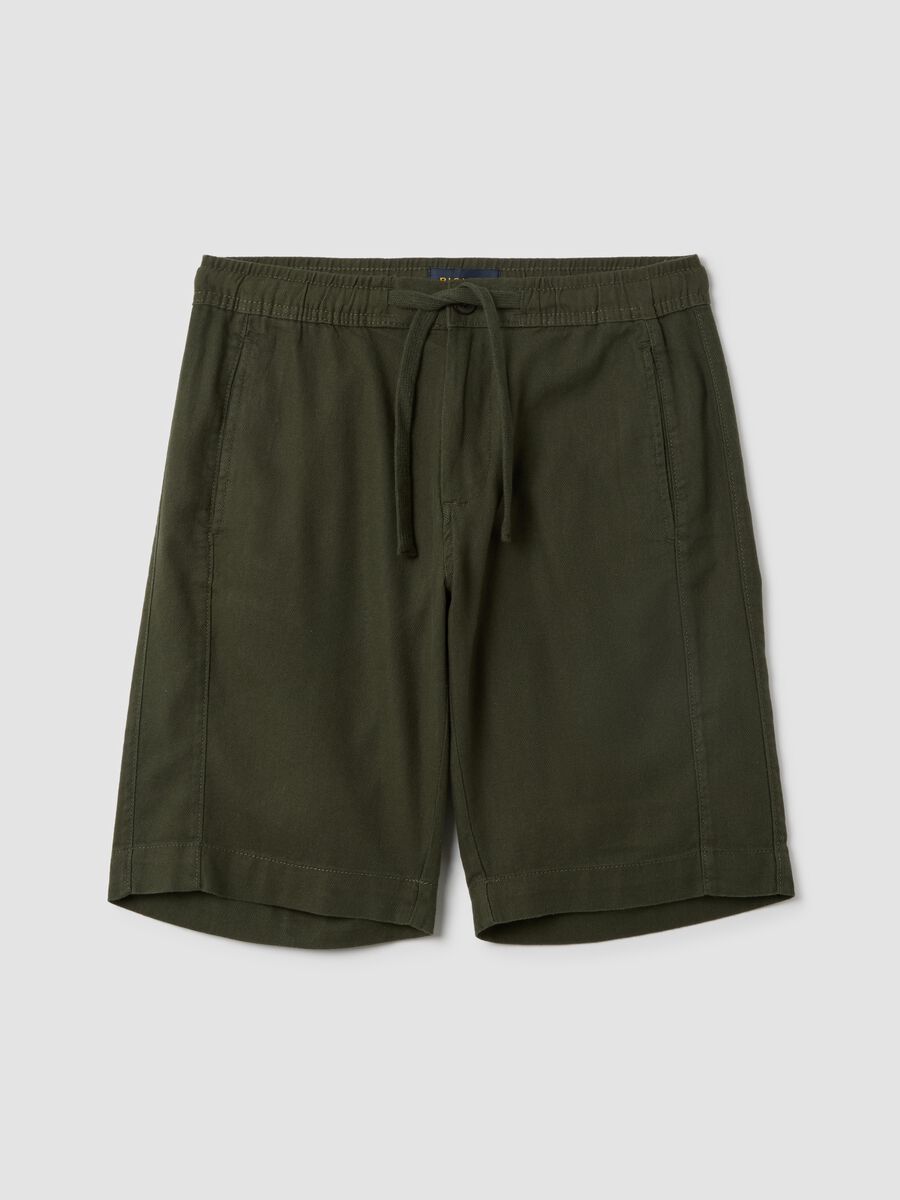 Men's green cotton blend regular fit shorts_0