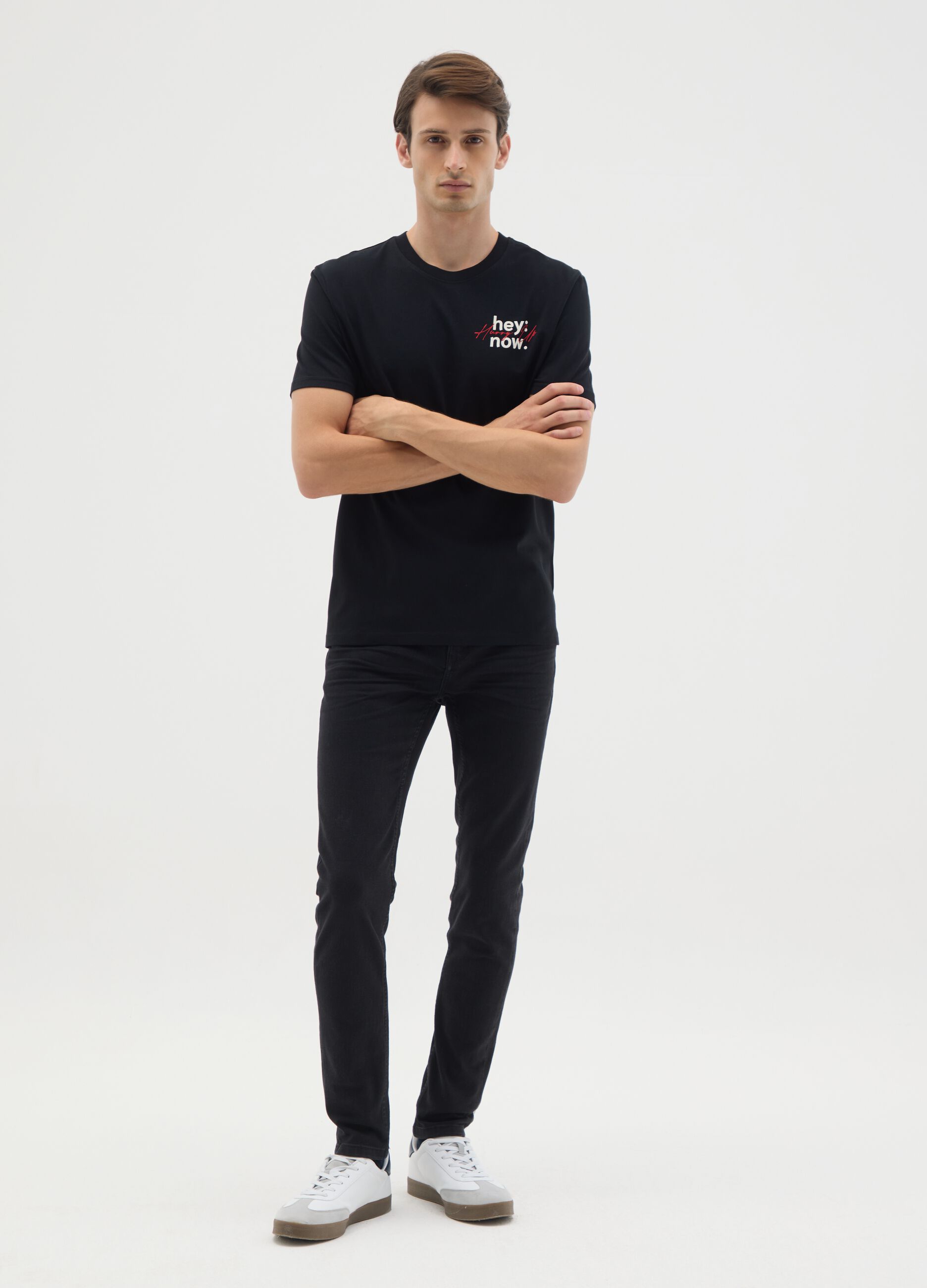 Regular fit black pure cotton t-shirt with print
