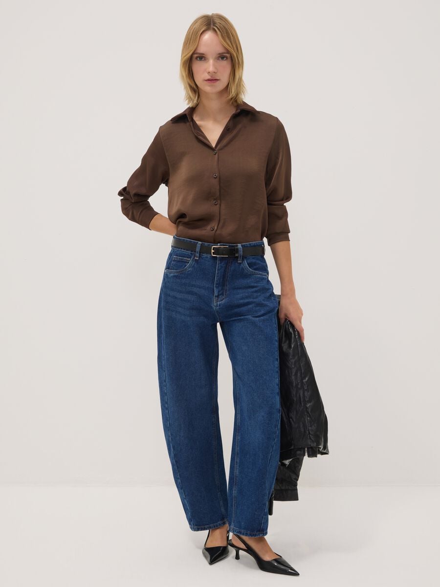 Camicia marrone regular fit con colletto classico_1