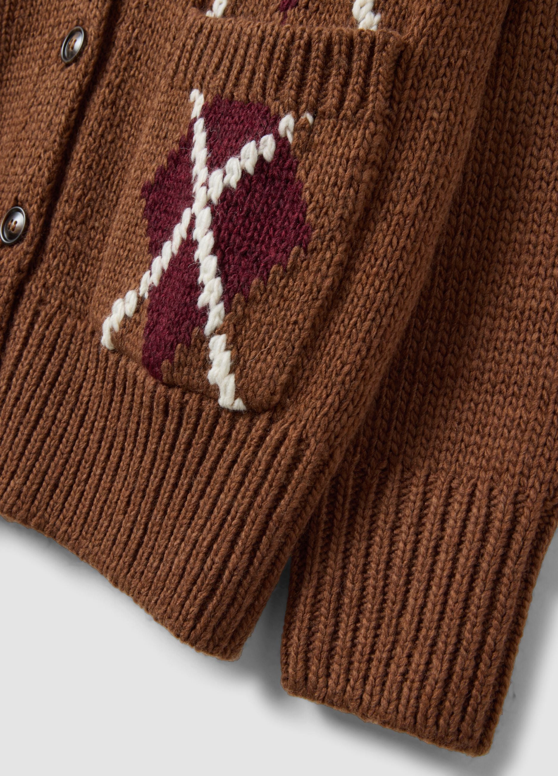 Cardigan marrone in misto lana con girocollo argyle over fit