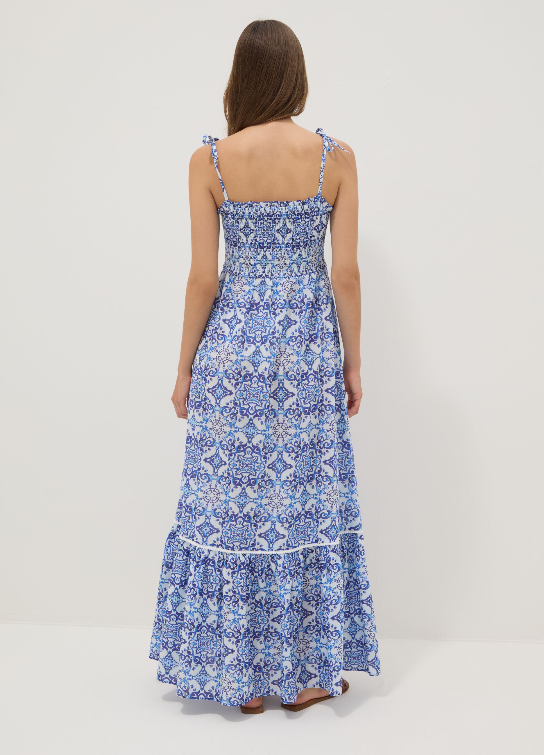 Abito lungo blu in puro cotone con spalline annodate