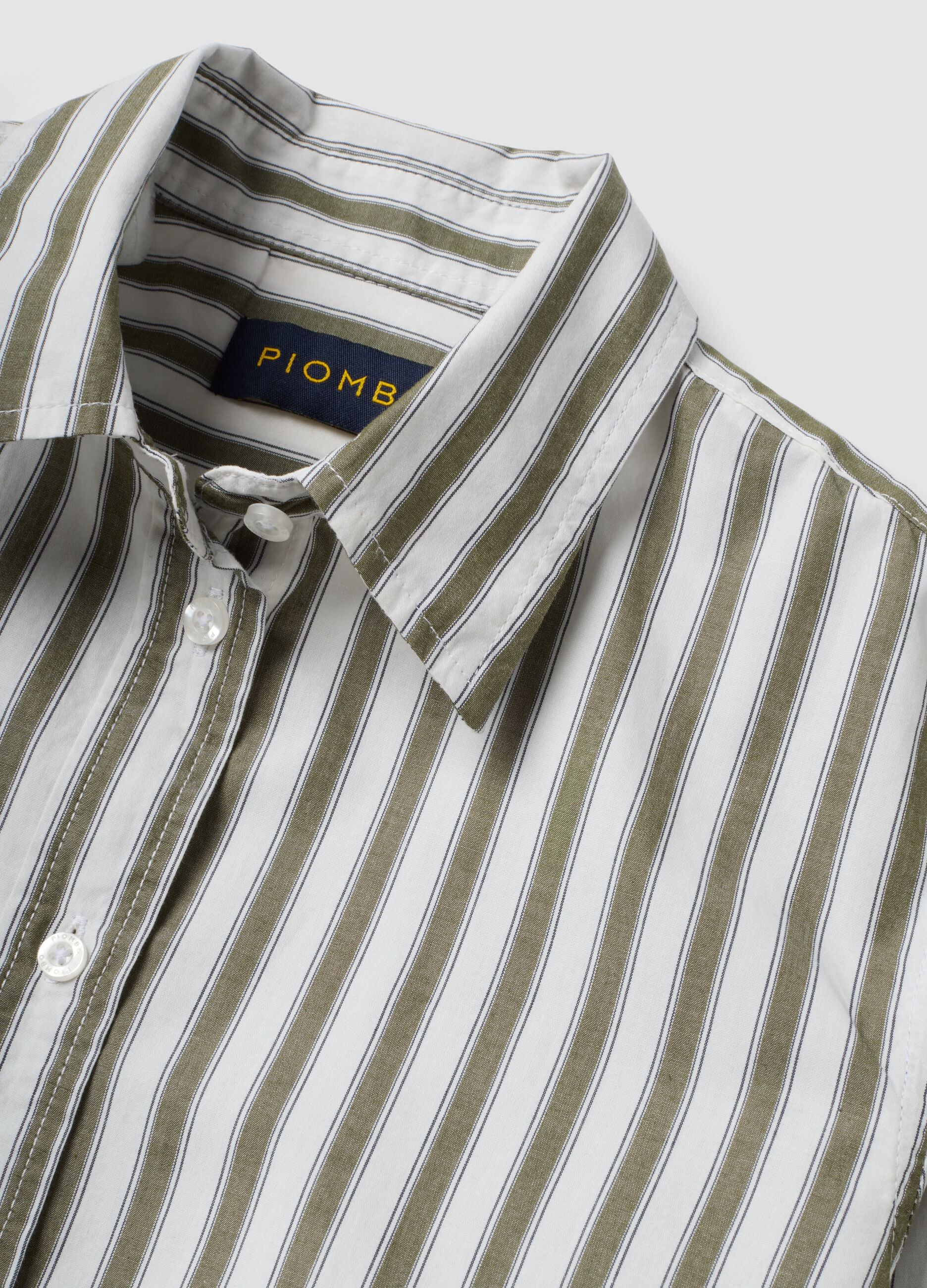 White poplin shirt with green stripes, regular fit