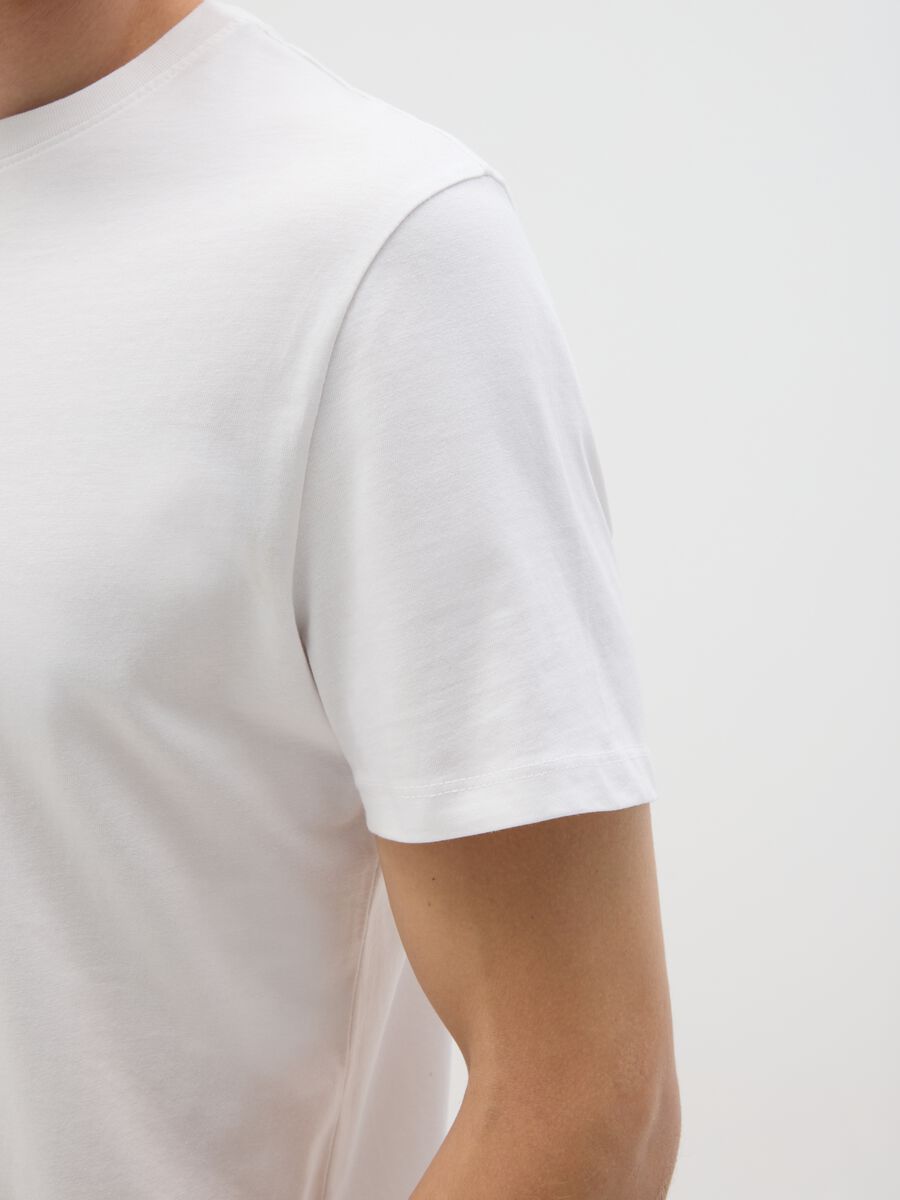 White pure cotton regular fit t-shirt_2