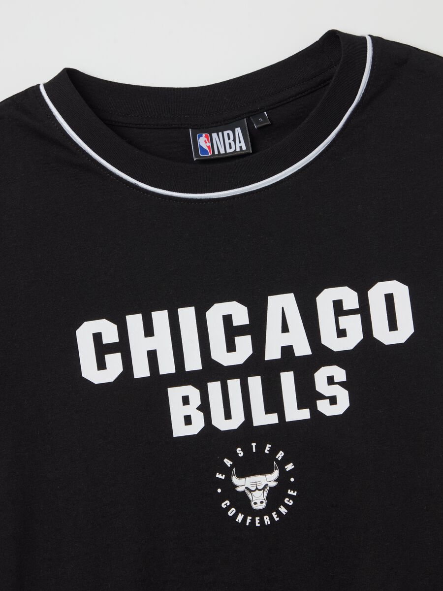 Black T-shirt with NBA Chicago Bulls print_5