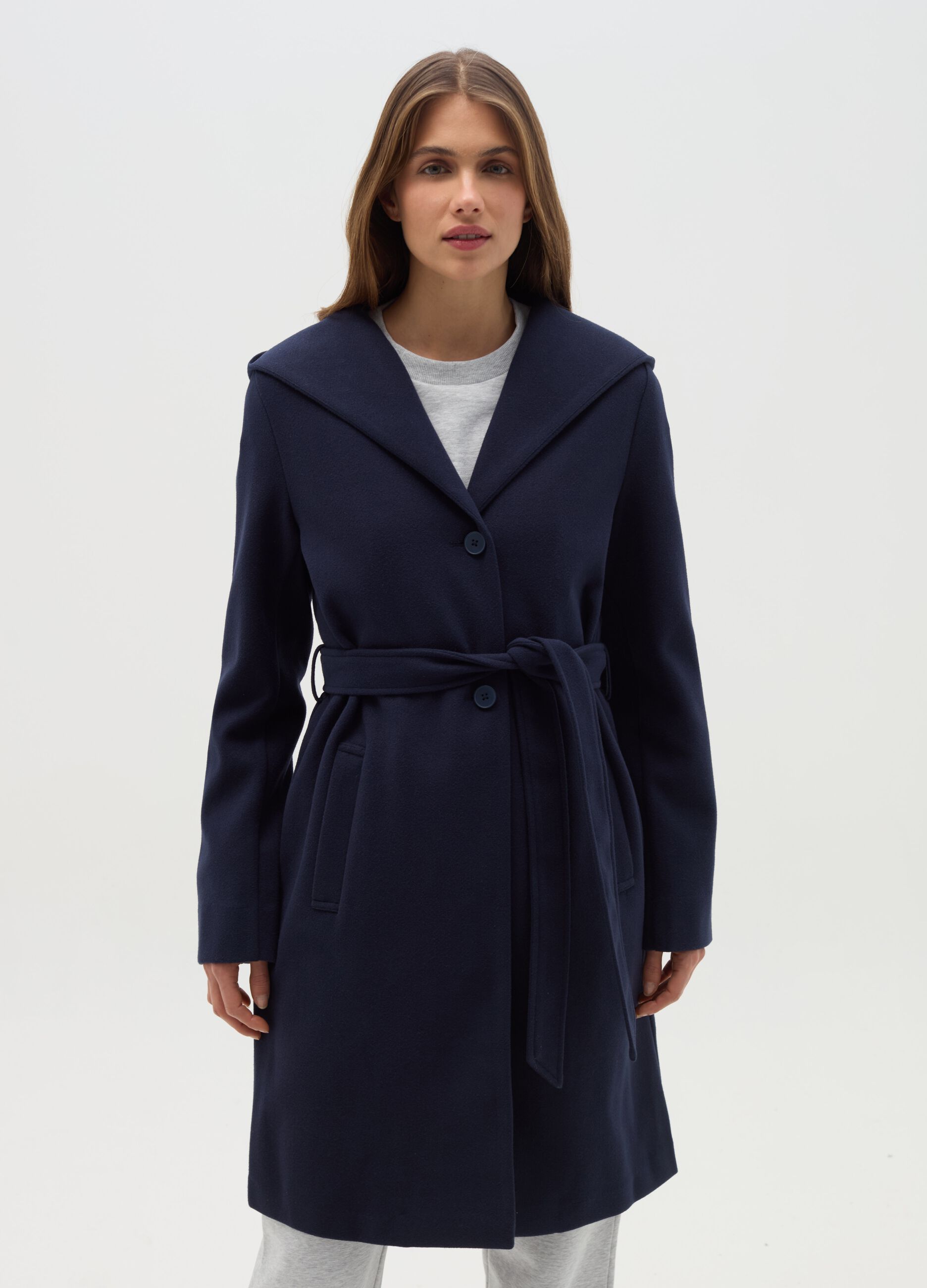 Cappotto in tessuto morbido con cappuccio 