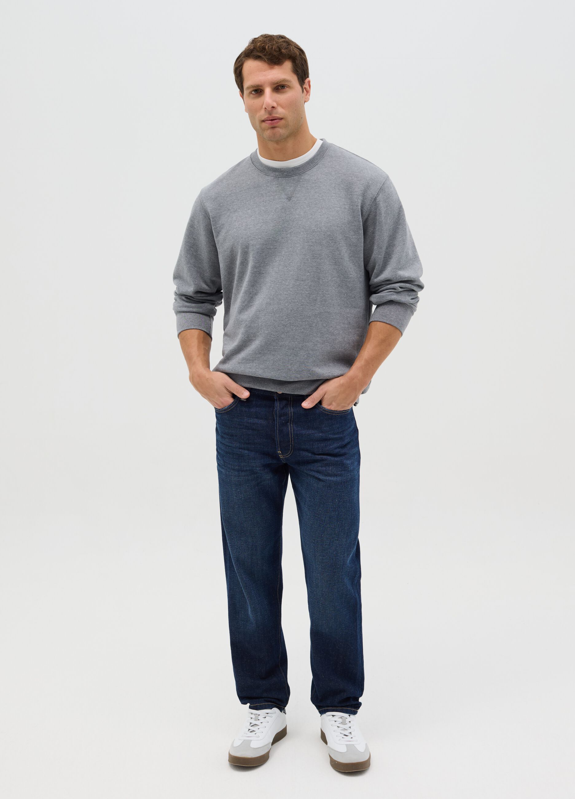 Oversized sweatshirt with round neck