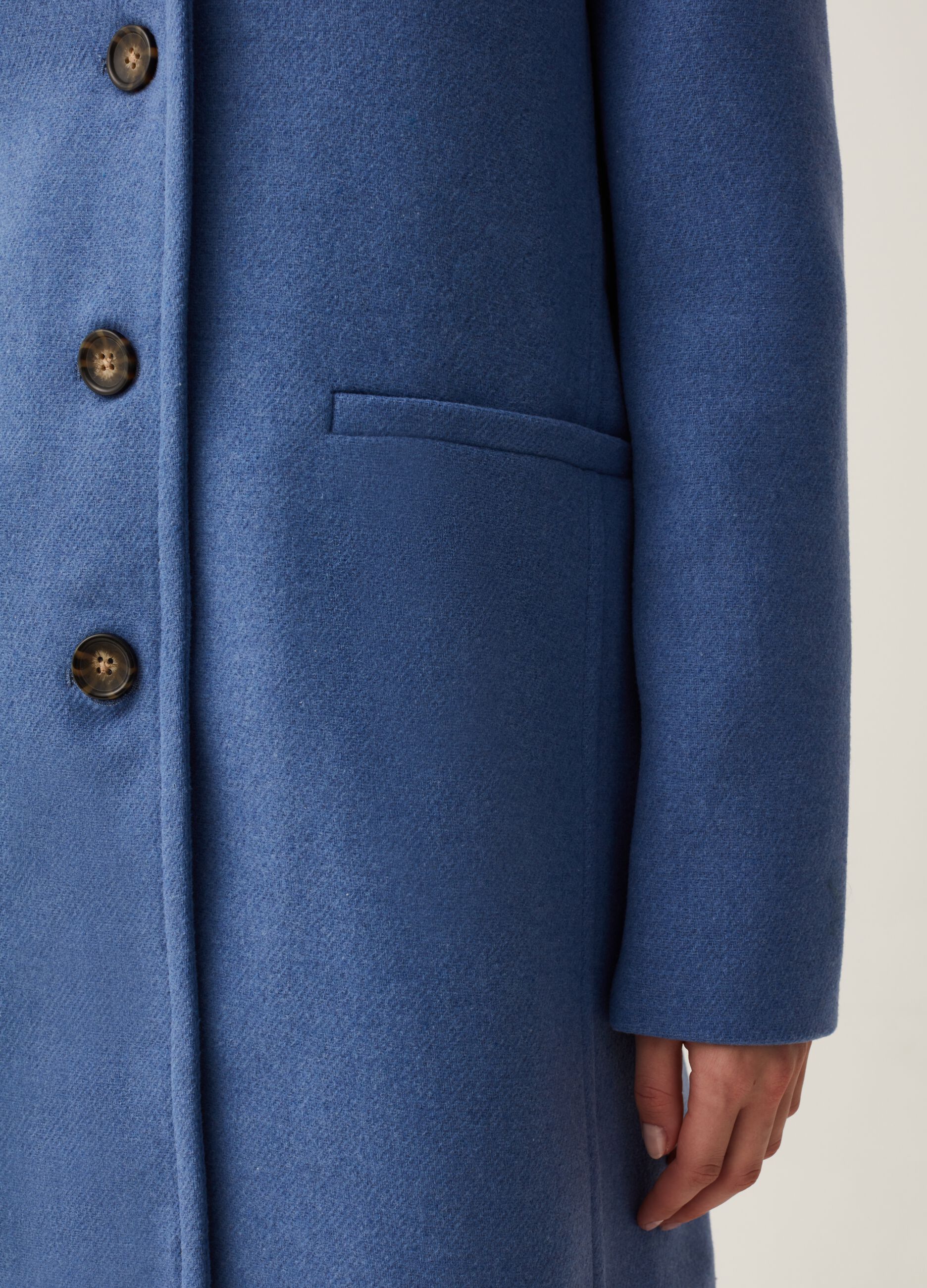 Cappotto monopetto con colletto_2