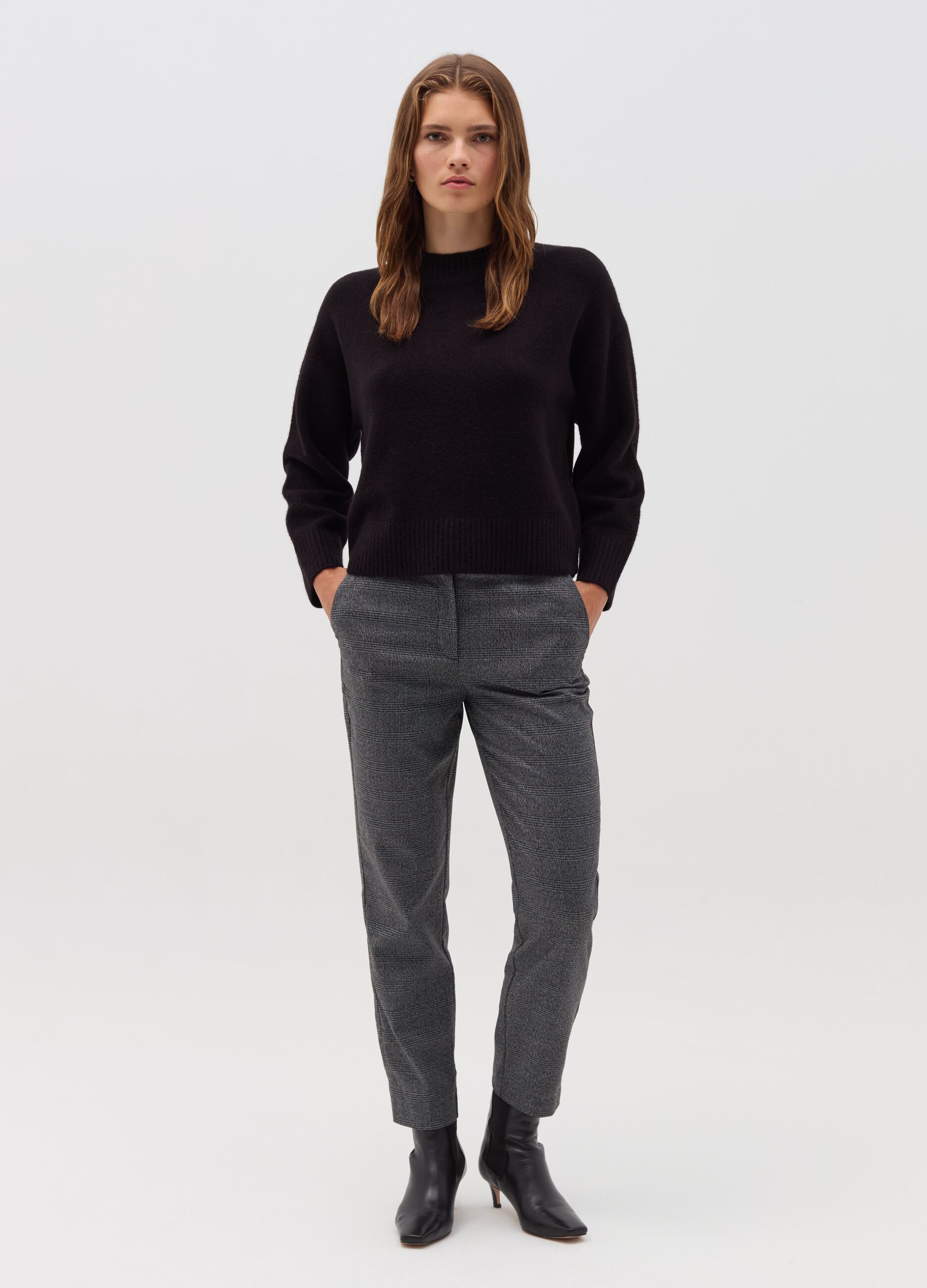 Cigarette trousers with splits