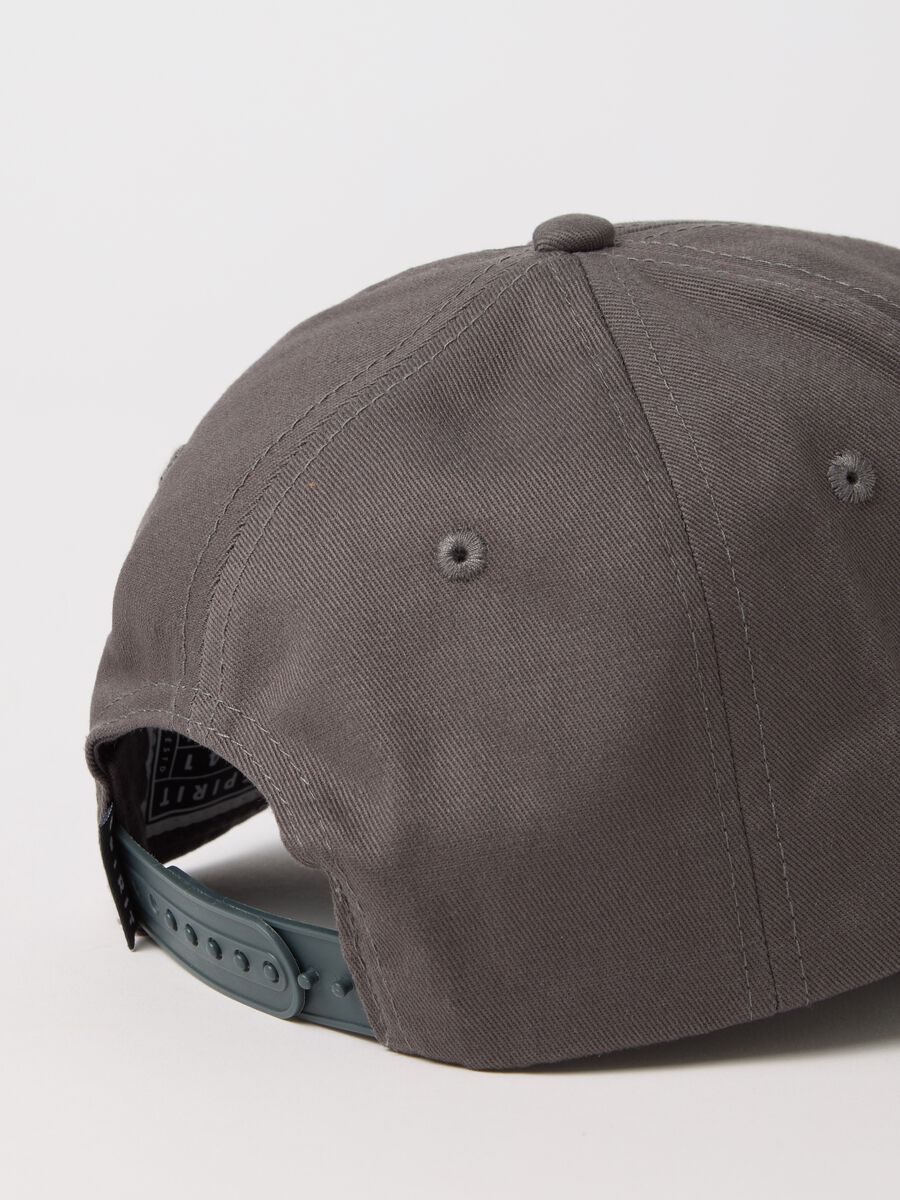 Grey and black baseball cap with logo embroidery_2