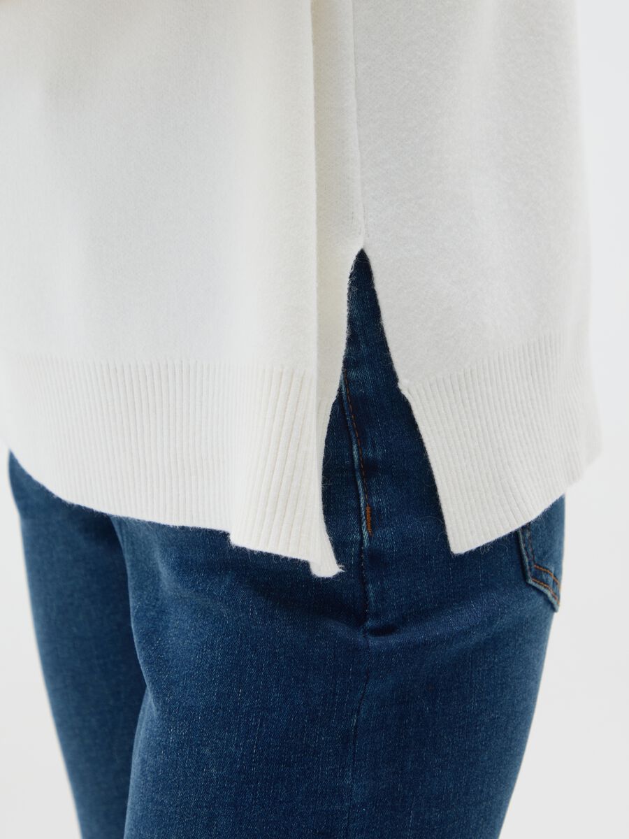 White Regular Fit Jumper_3