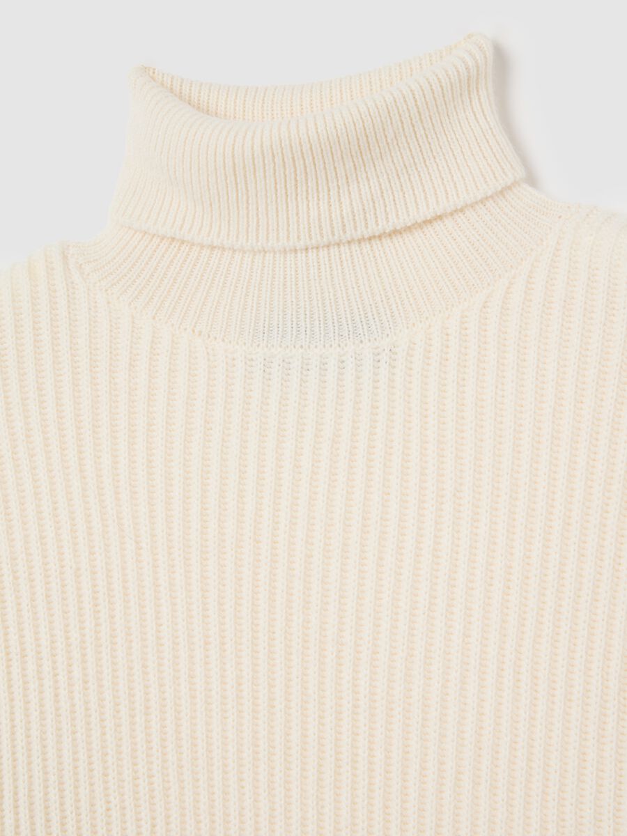 White Turtleneck Sweater_1